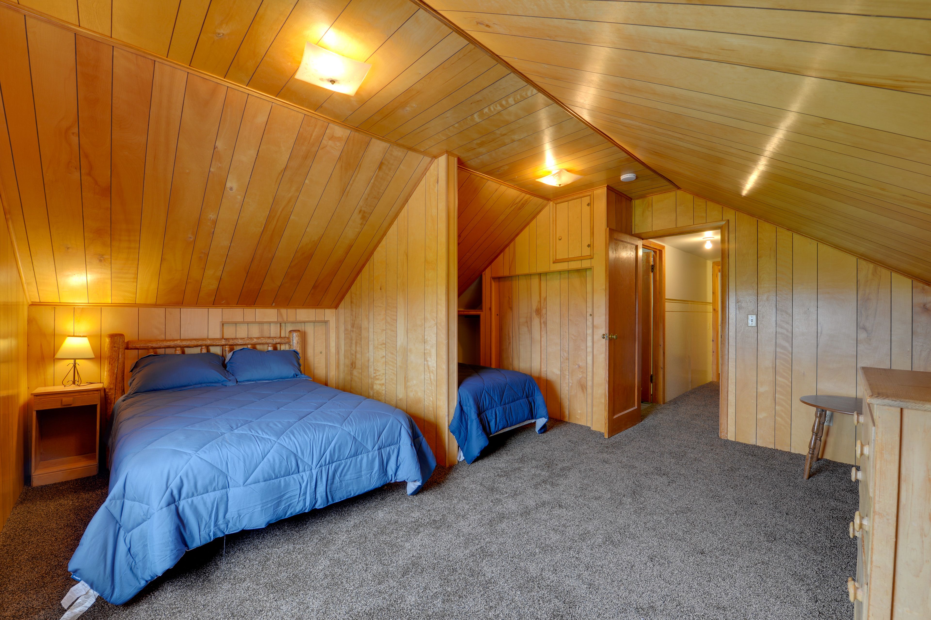 Hallway Sleeping Nook | Twin Bed