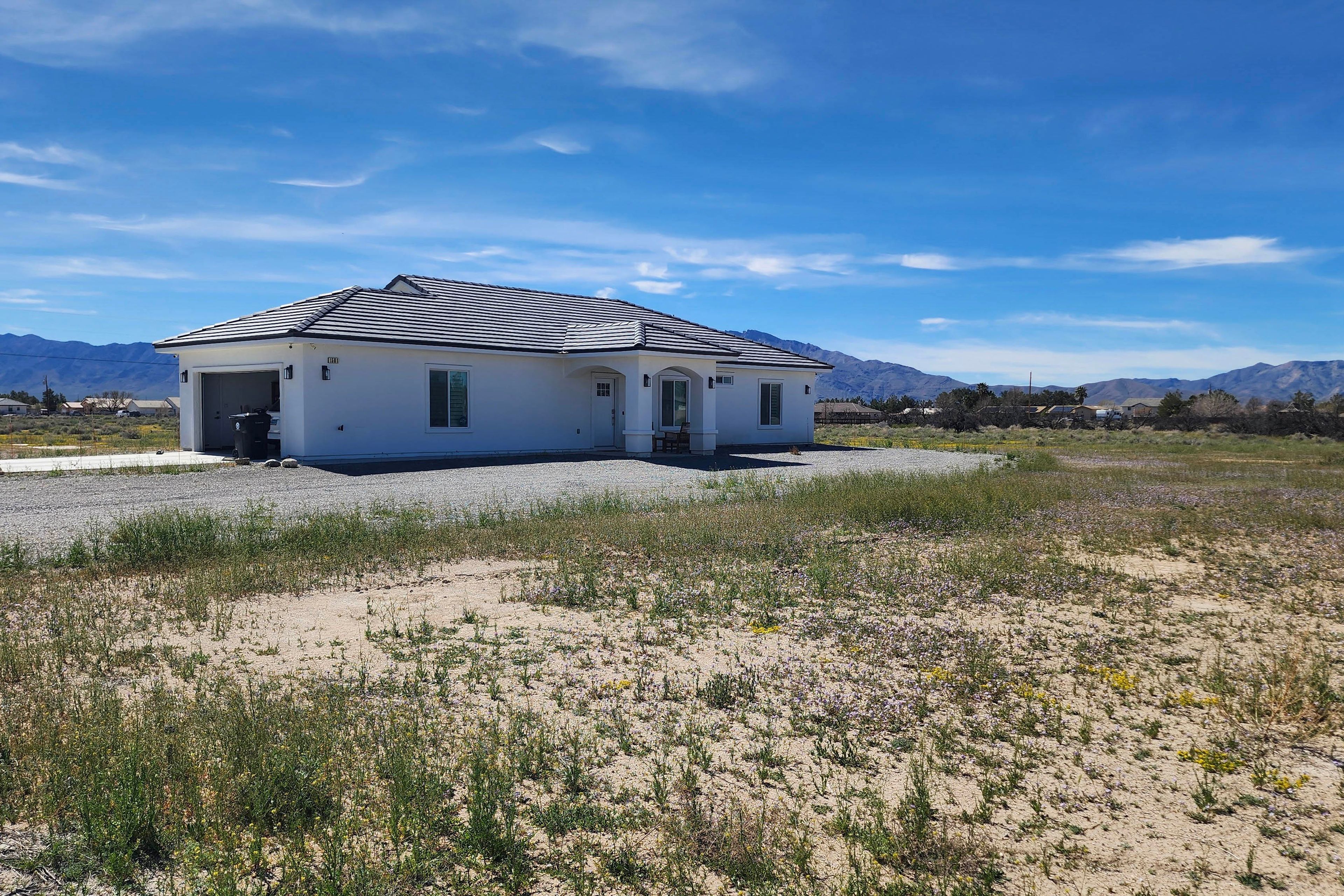 Exterior | Mountain Views