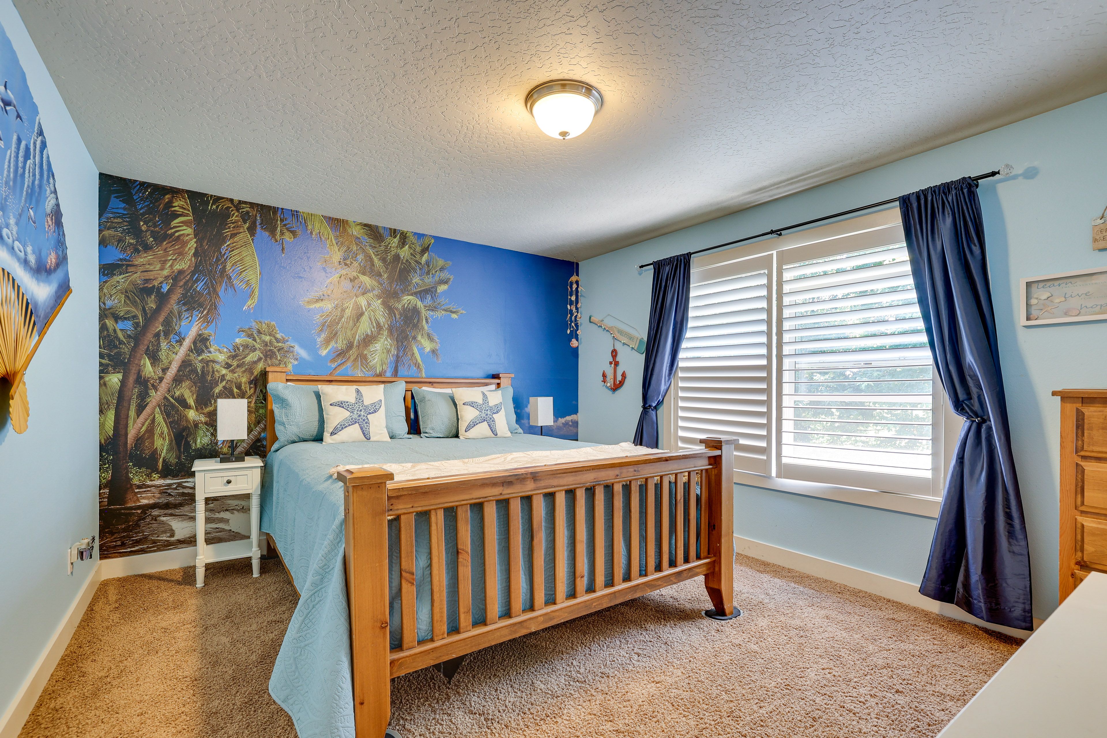 Bedroom 2 | King Bed | Linens Provided