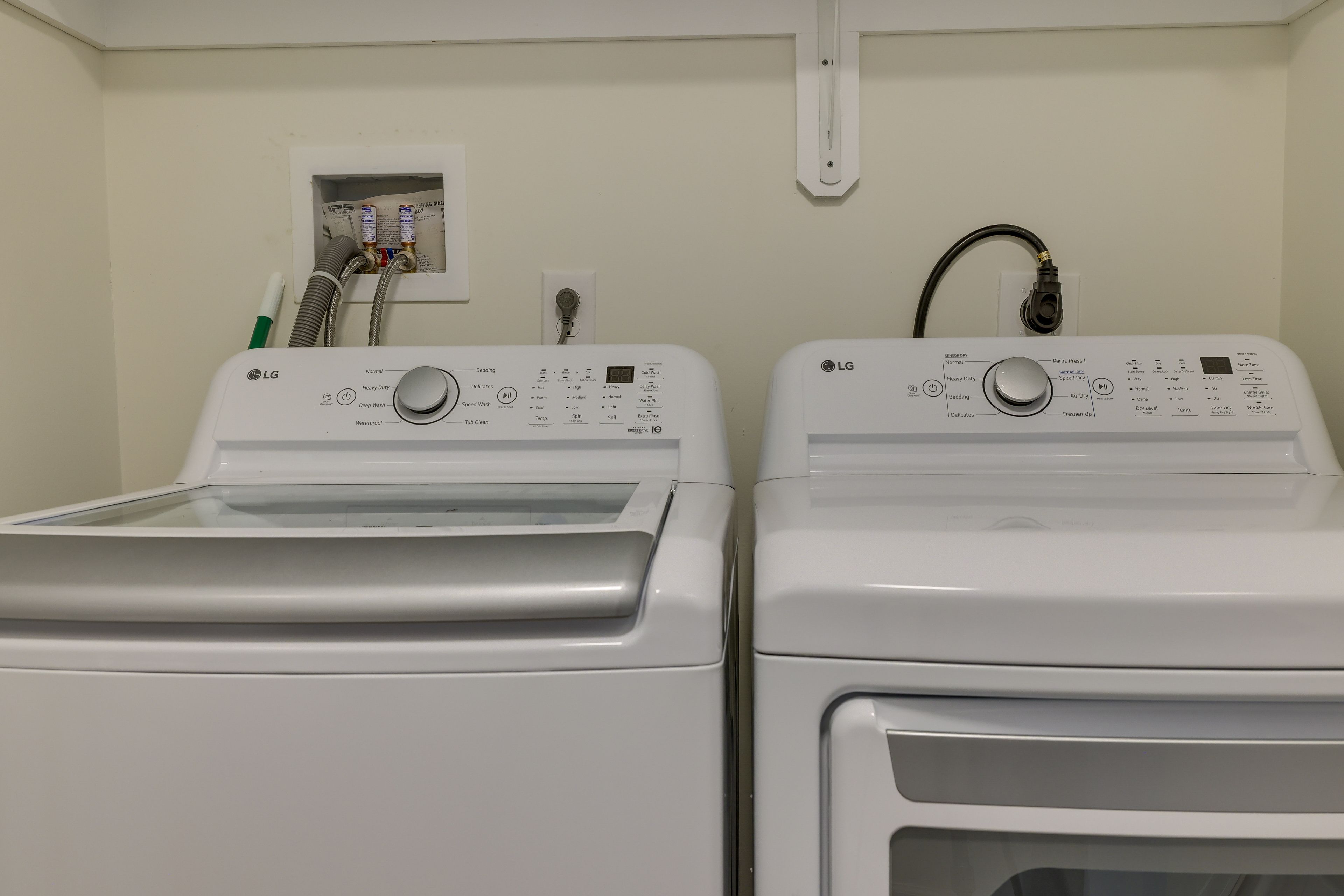 Washer & Dryer | Detergent Provided