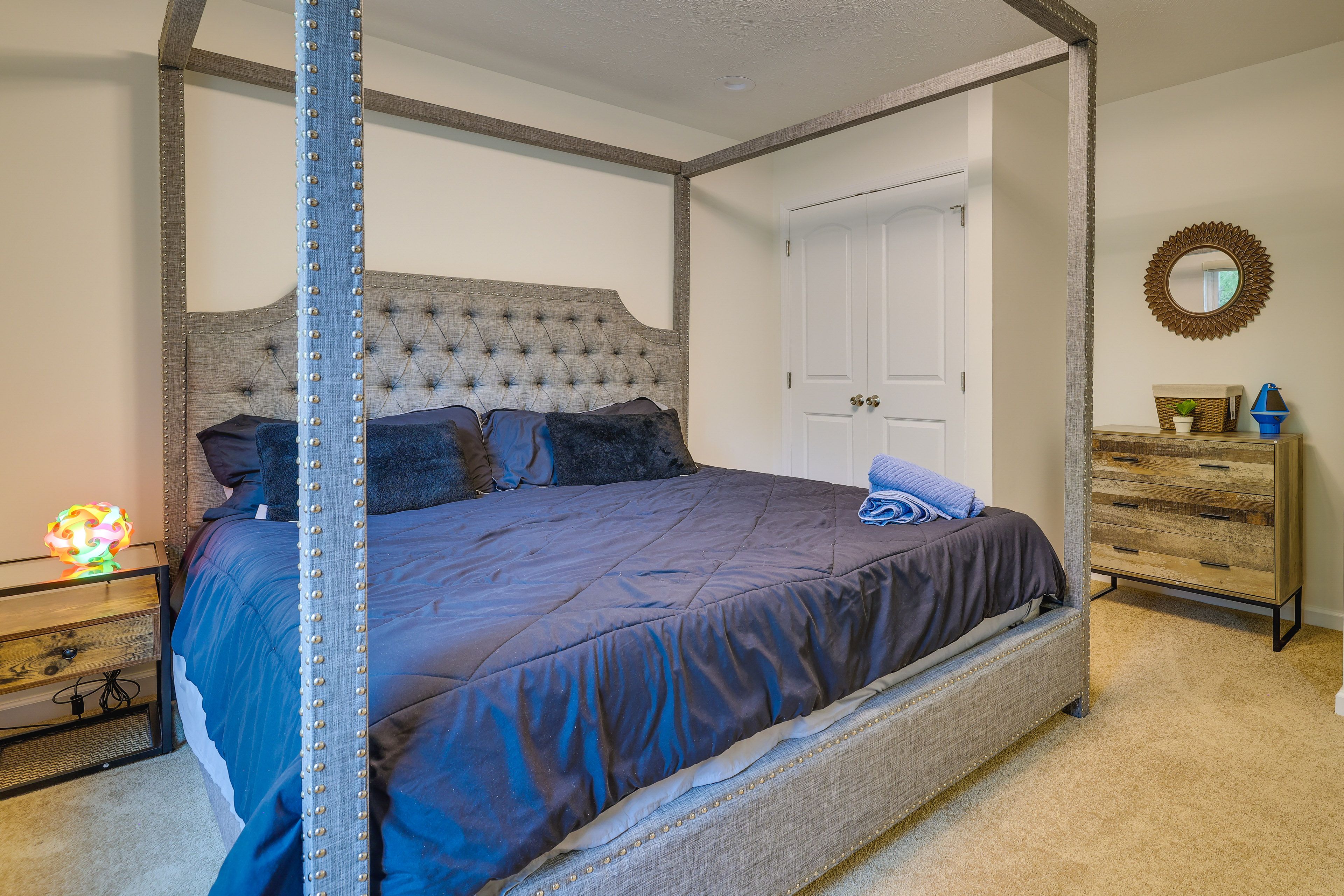 Bedroom 1 | King Bed | Smart TV | Linens Provided