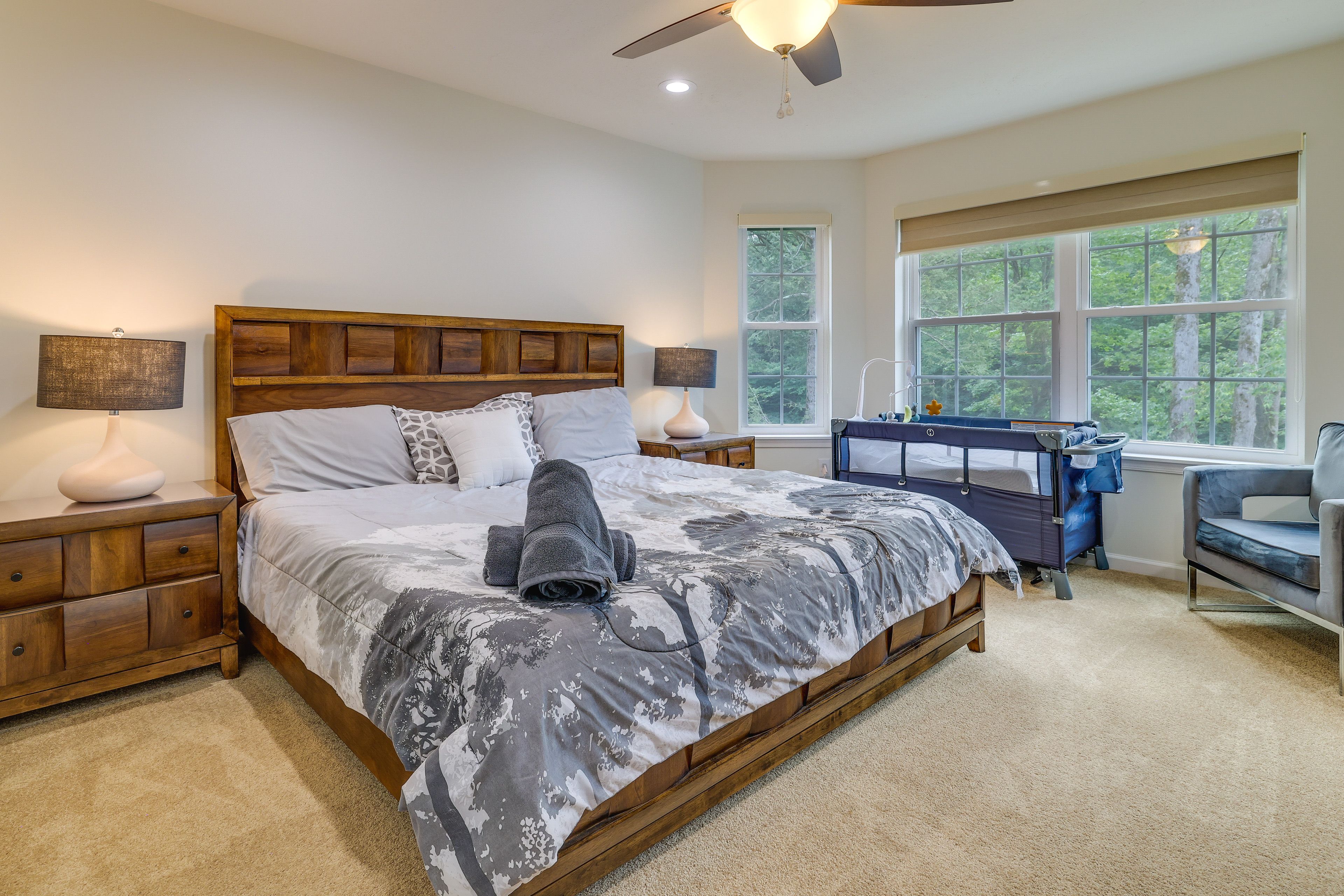 Bedroom 2 | King Bed | Smart TV