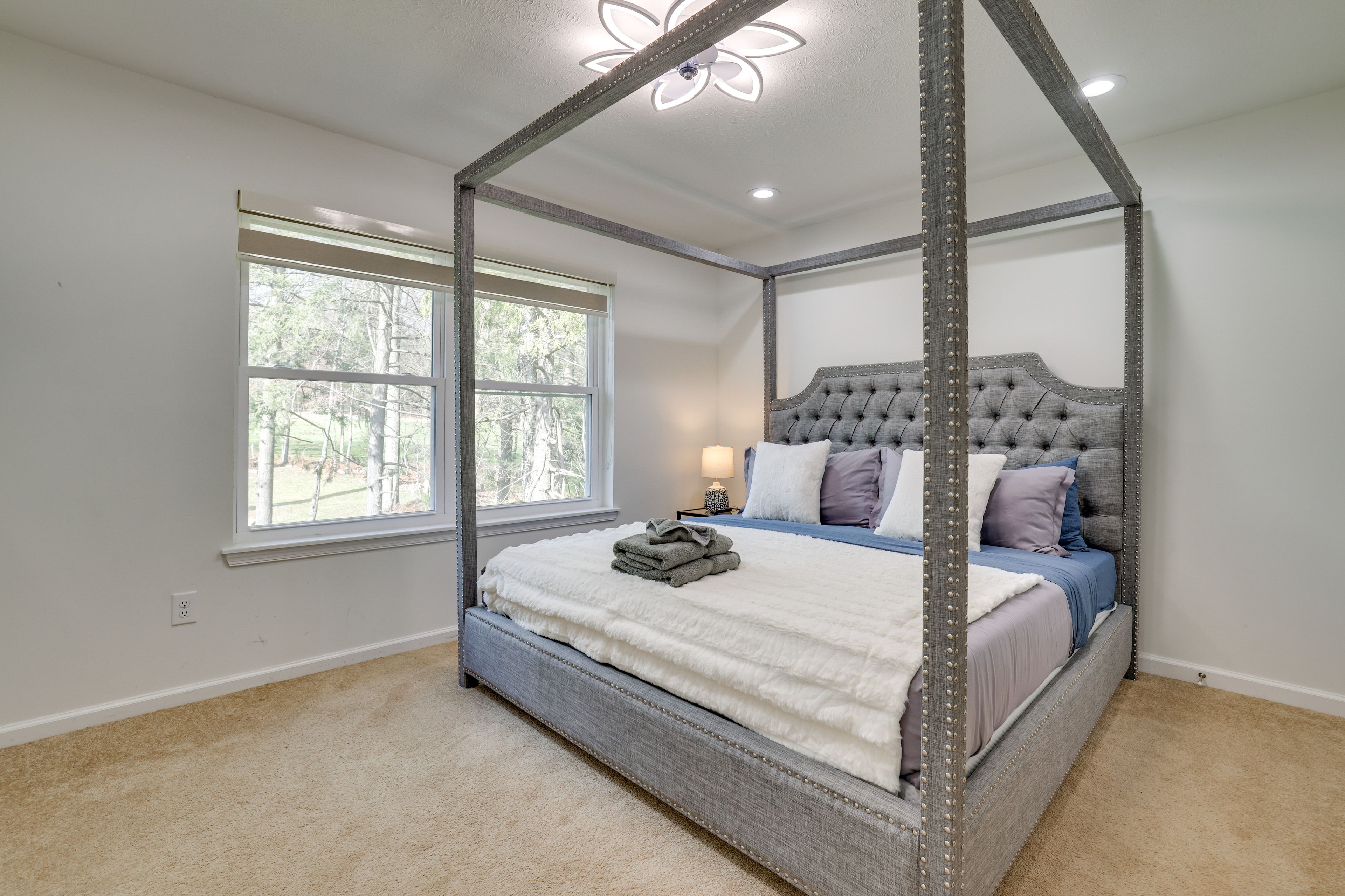 Bedroom 1 | King Bed | Smart TV | Linens Provided