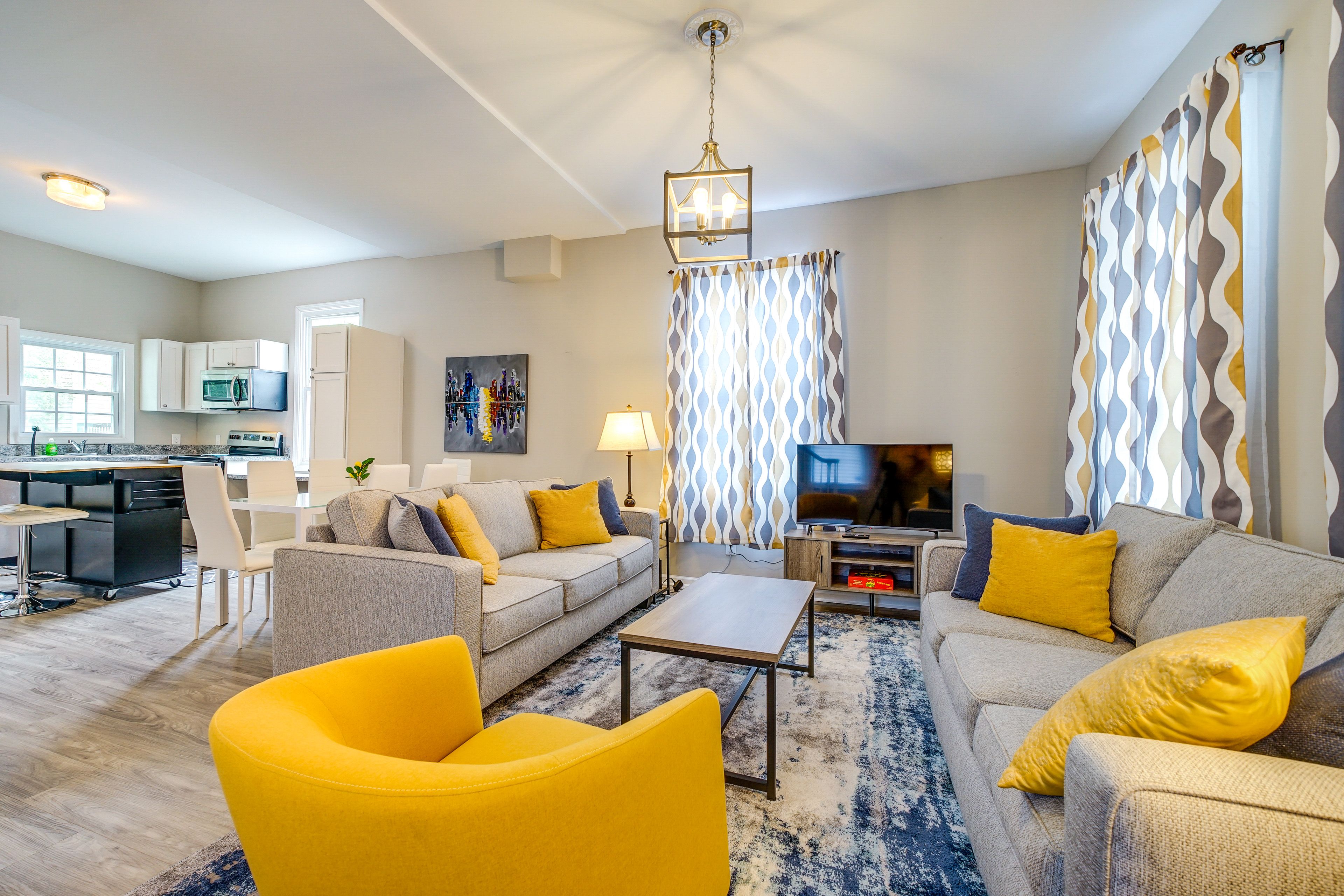 Living Room | 2-Story House | In-Unit Laundry | 9 Mi to Wrightsville Beach