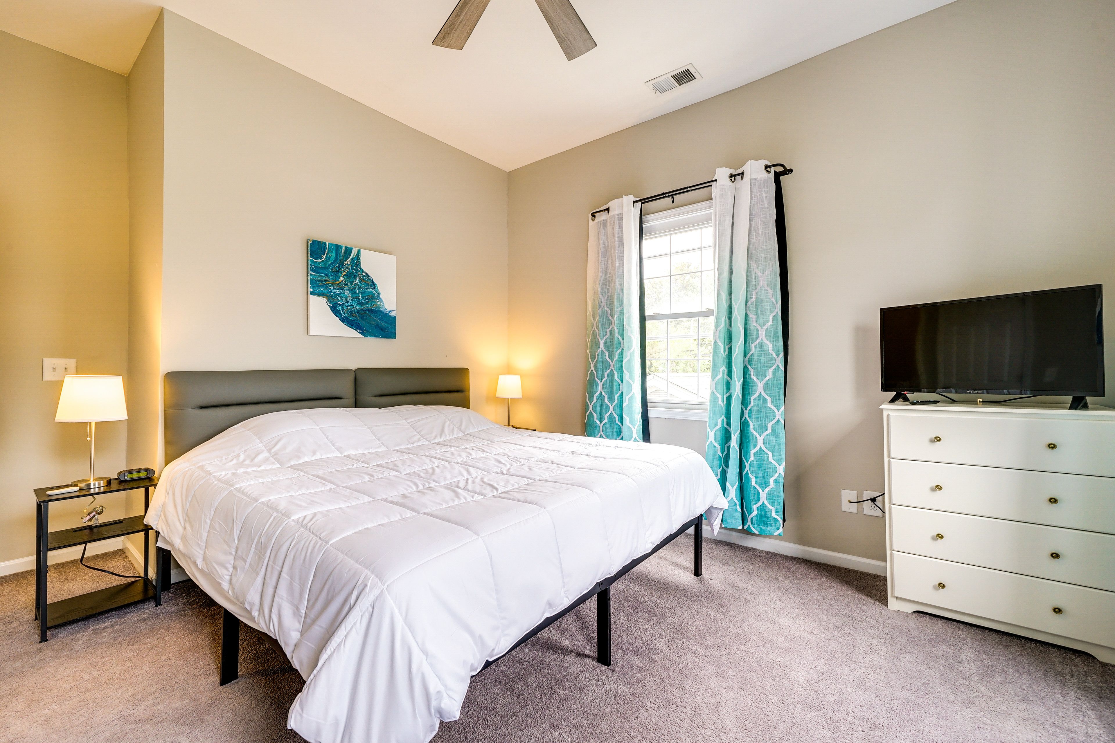 Bedroom 1 | 2nd Floor | King Bed | Smart TV | Linens Provided