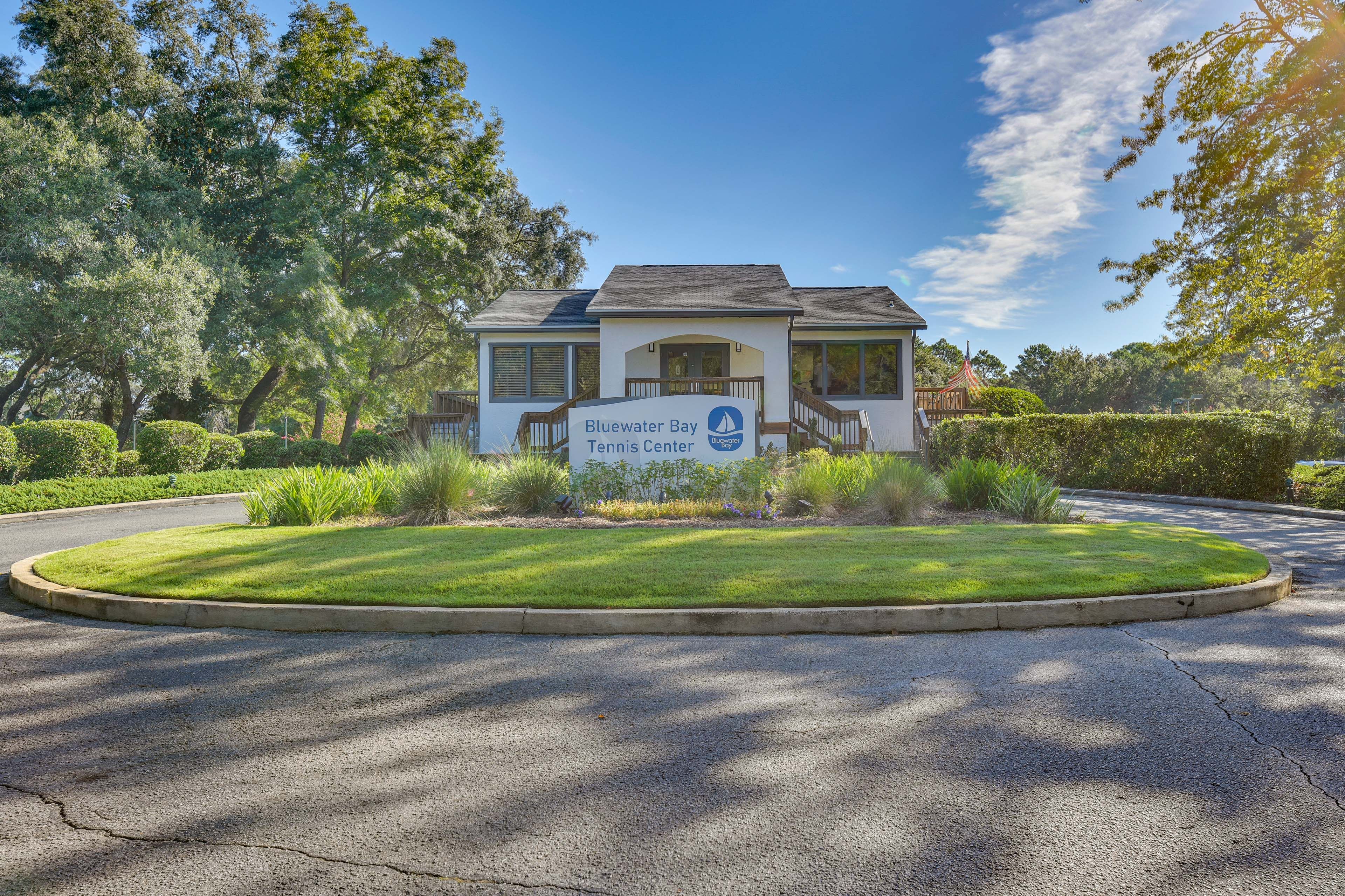 Community Amenities Available w/ Add'l Fee