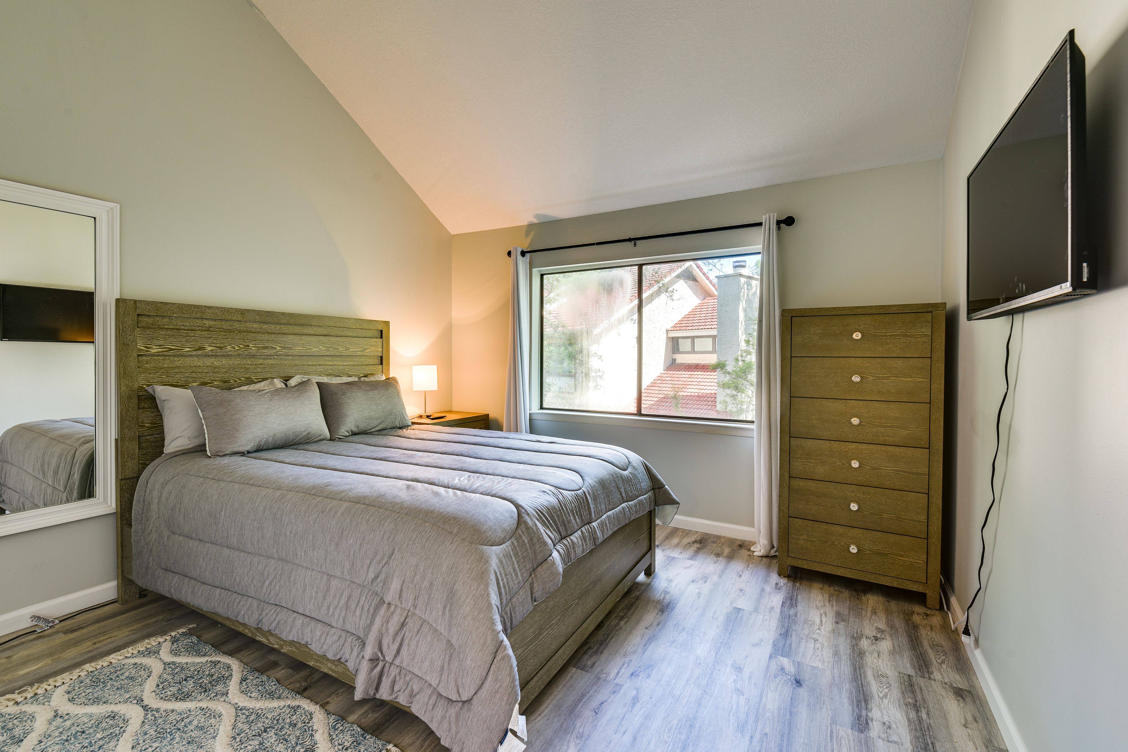 Bedroom 1 | Queen Bed | Flat-Screen TV