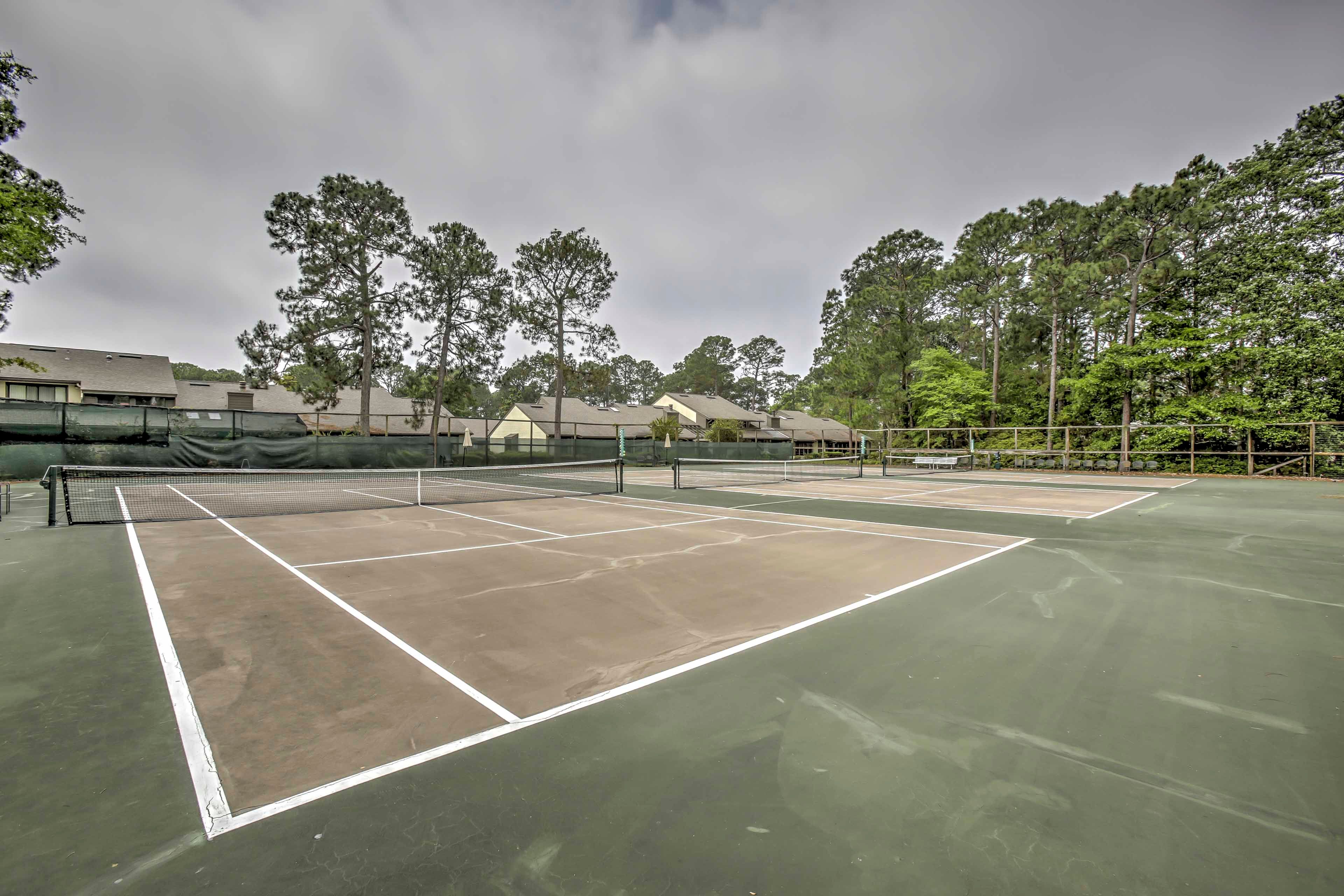 Community Amenities | Tennis Courts