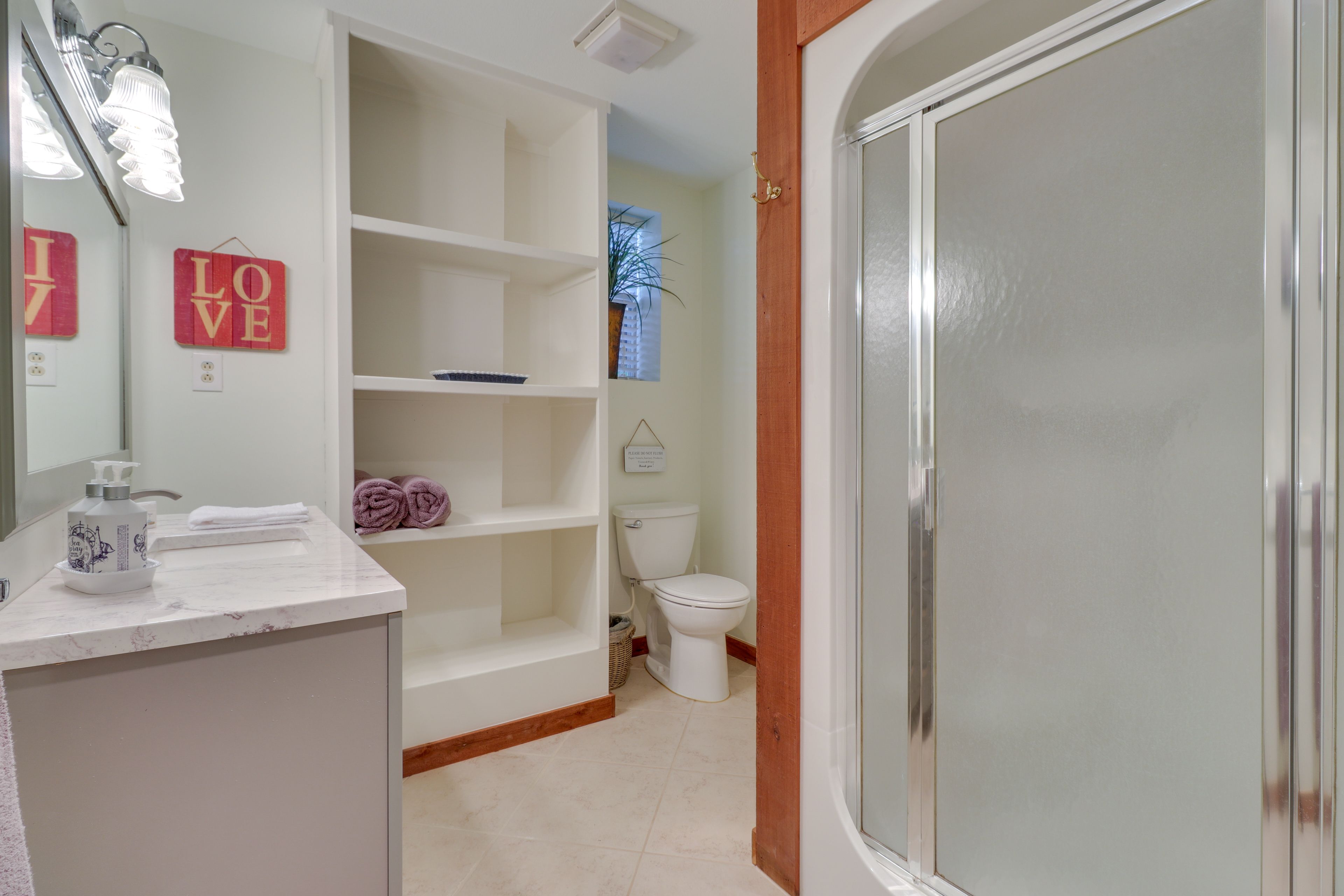 Full Bathroom