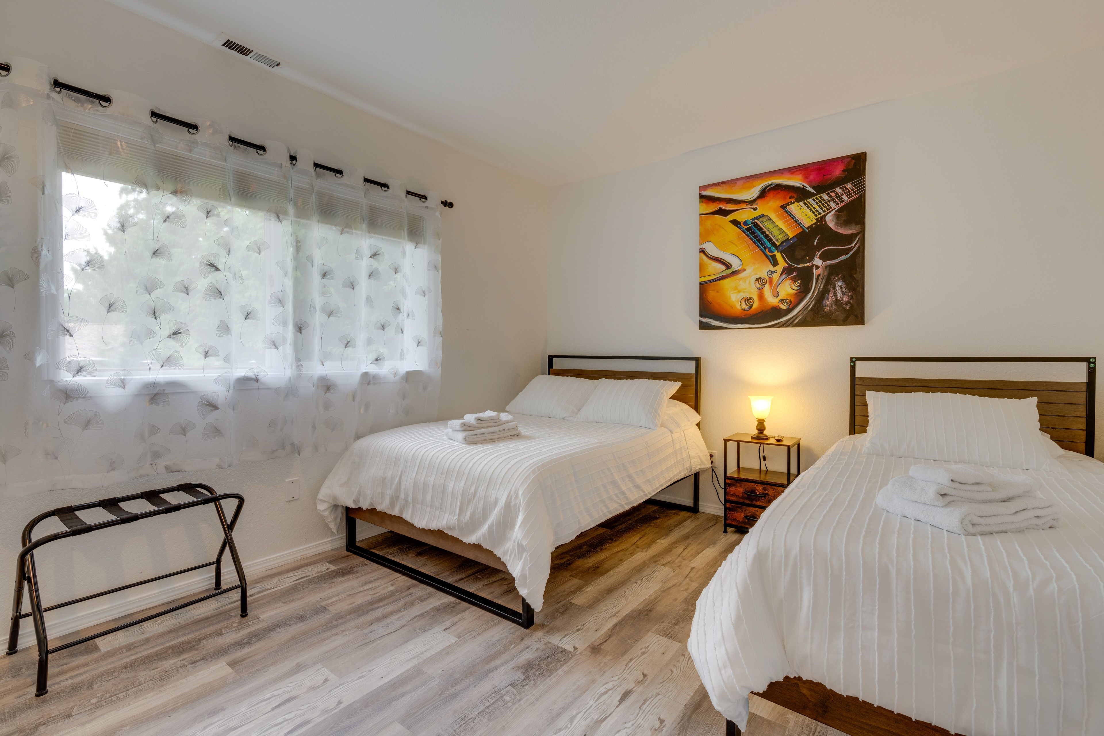 Bedroom 2 | Full Bed | Twin Bed
