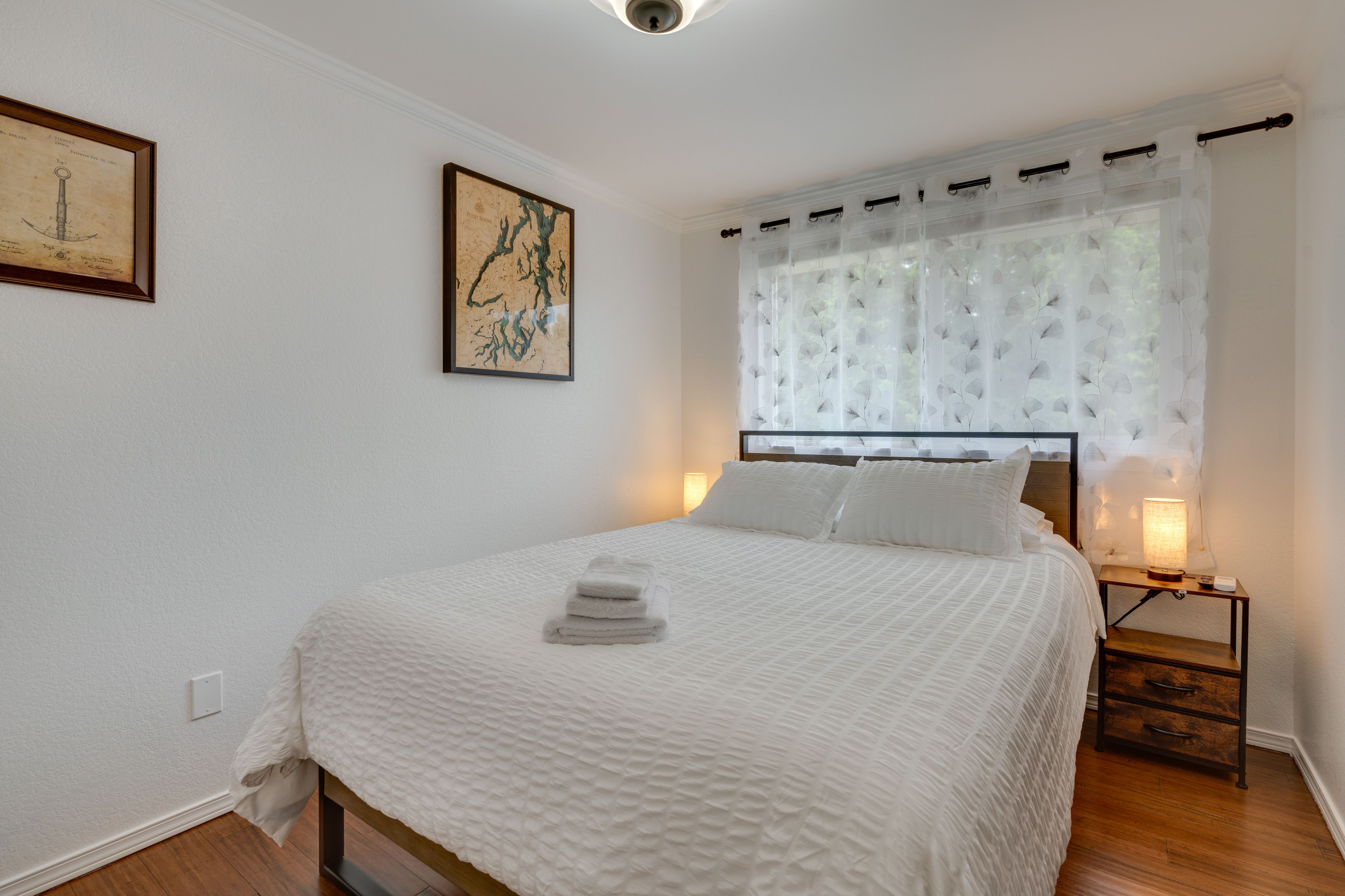 Bedroom 2 | Queen Bed