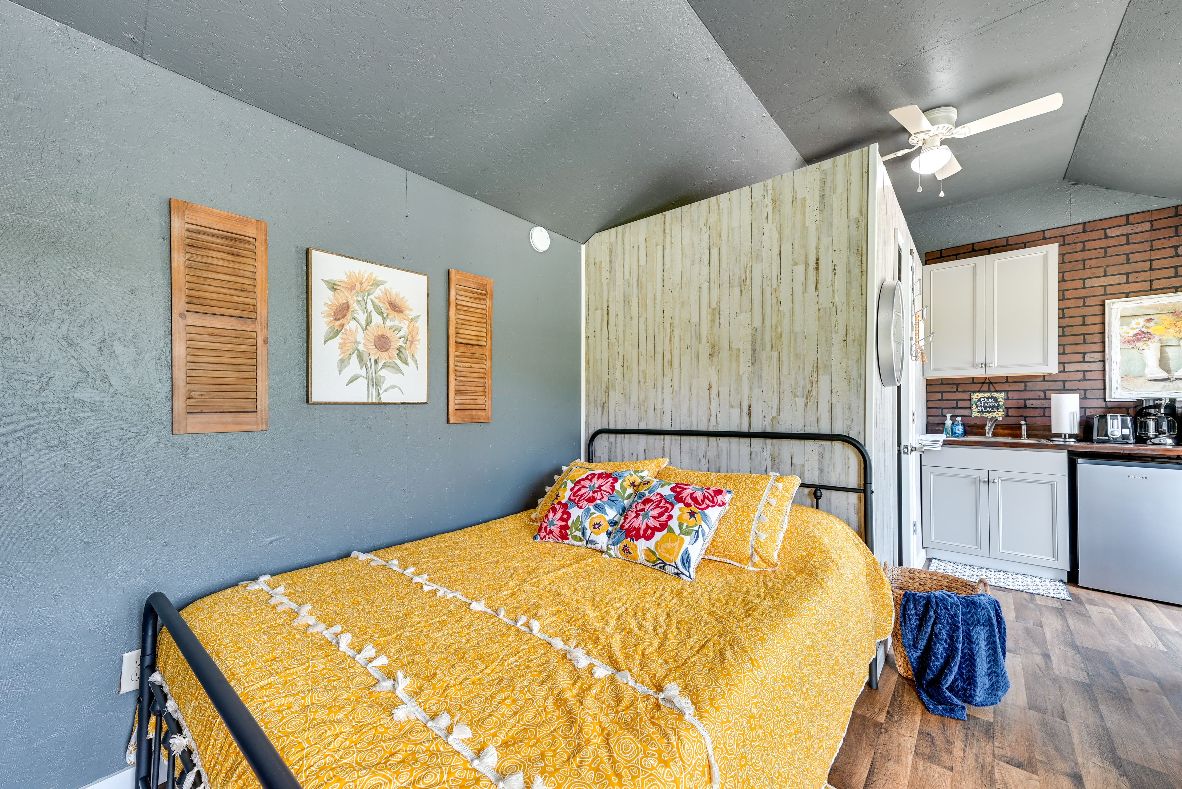Sleeping Area | Queen Bed | Linens Provided | Smart TV