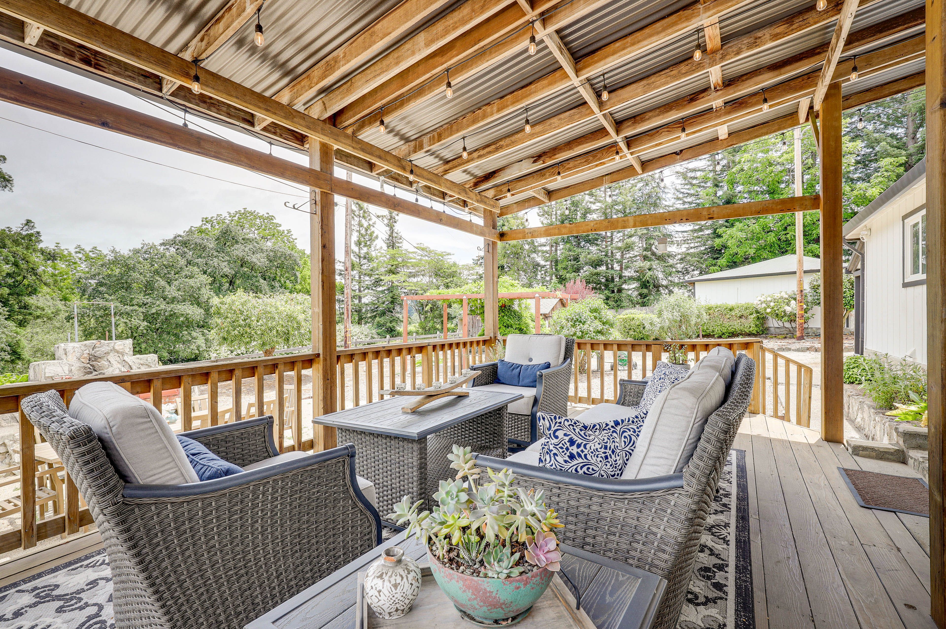 Sebastopol Vacation Rental | 3BR | 2BA | 1,860 Sq Ft | Step-Free Access