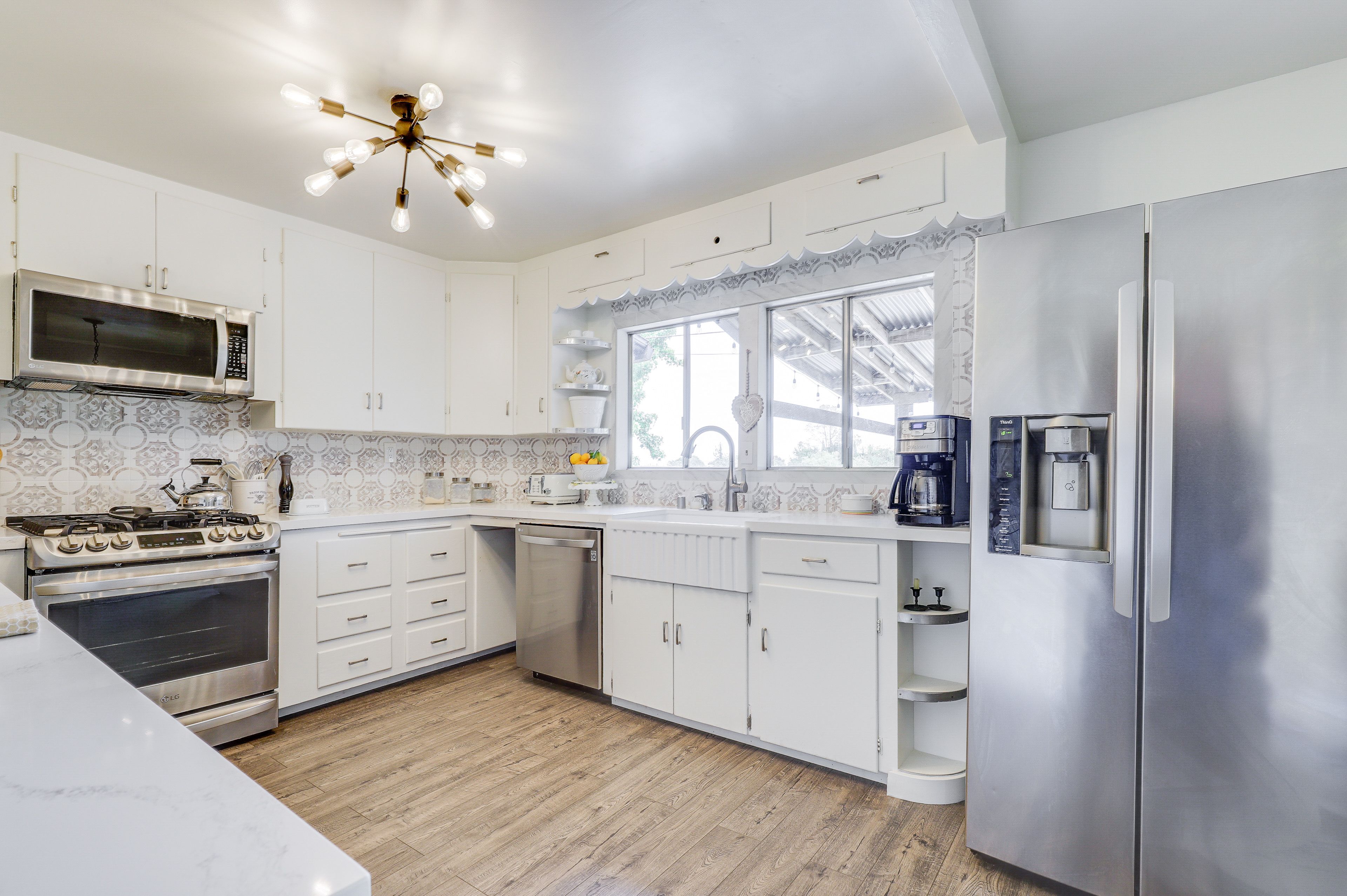 Kitchen | Cooking Basics | Coffee Maker | Paper Towels/Trash Bags Provided
