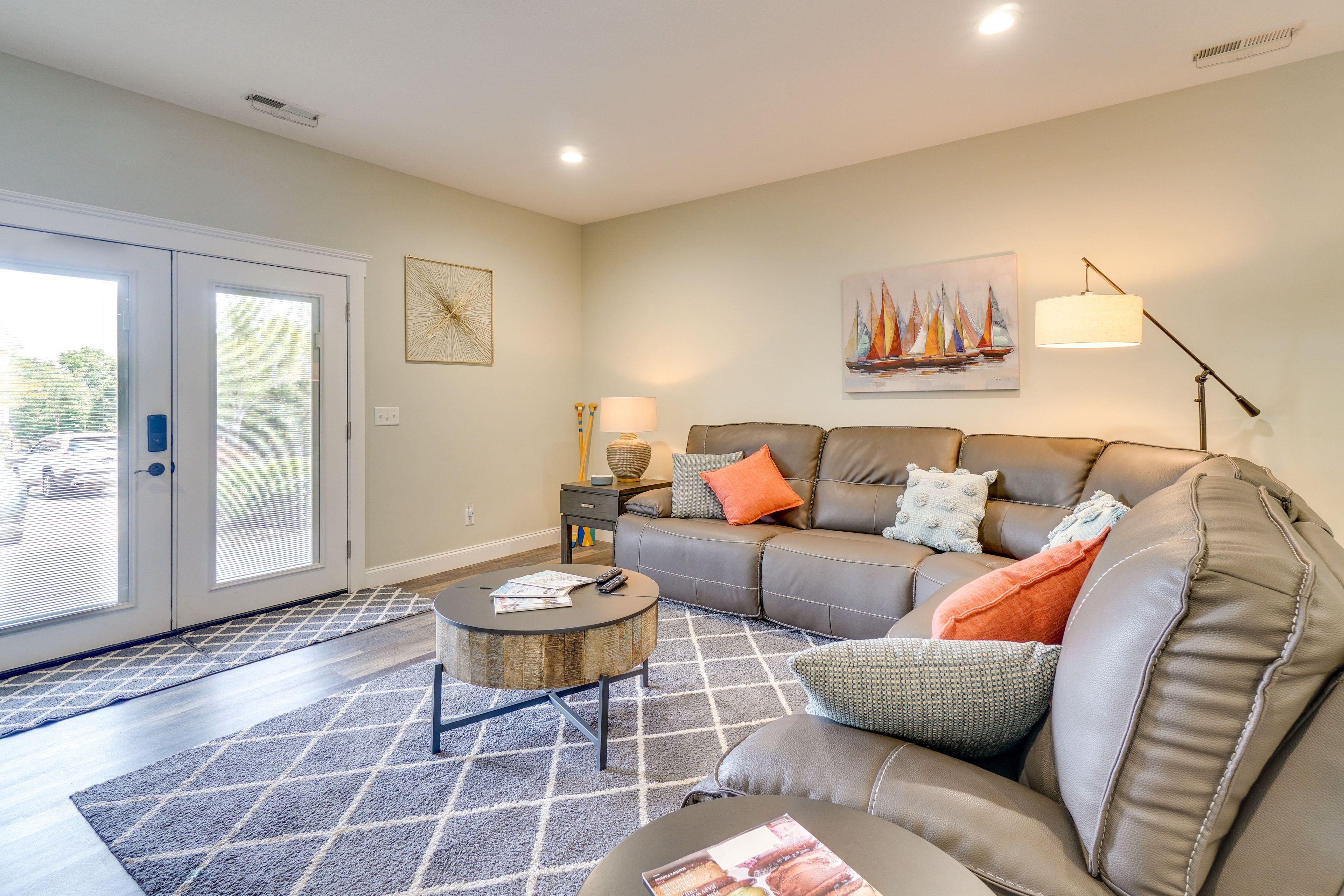 Living Room | Main Level | Free WiFi | Central A/C & Heat | Smart TV