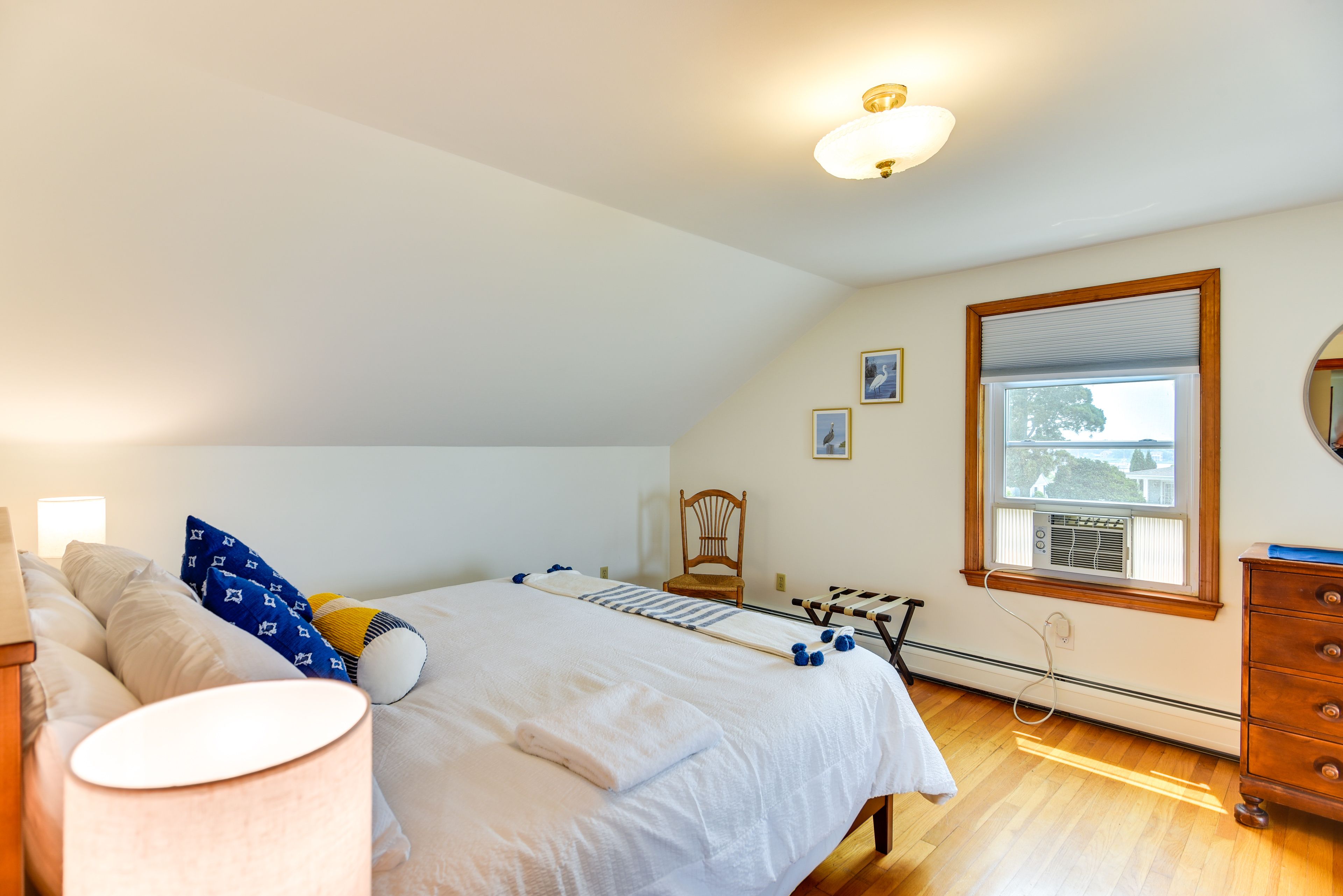 Bedroom 3 | King Bed | Twin Bed