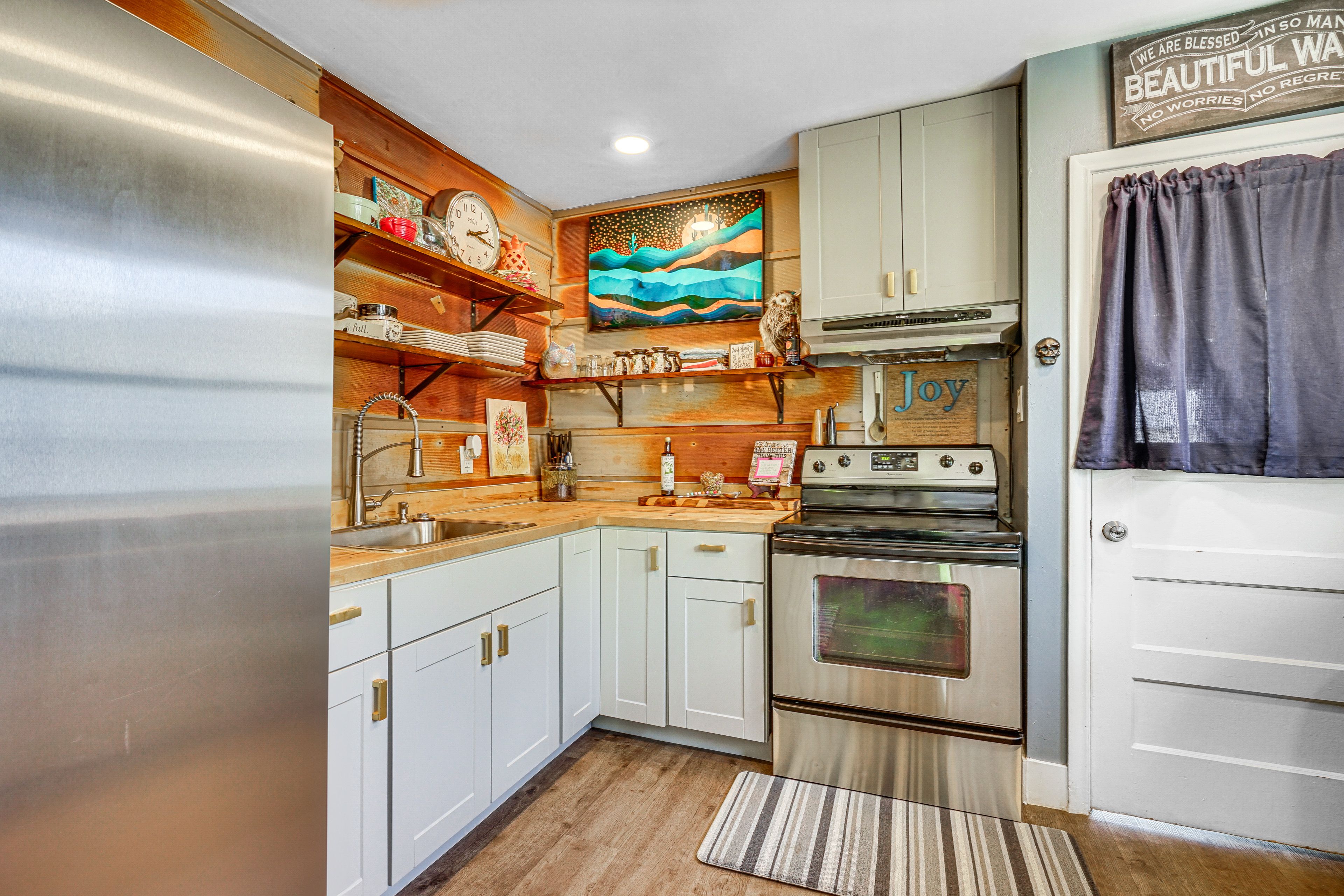 Kitchen | Drip Coffee Maker | Toaster | Spices
