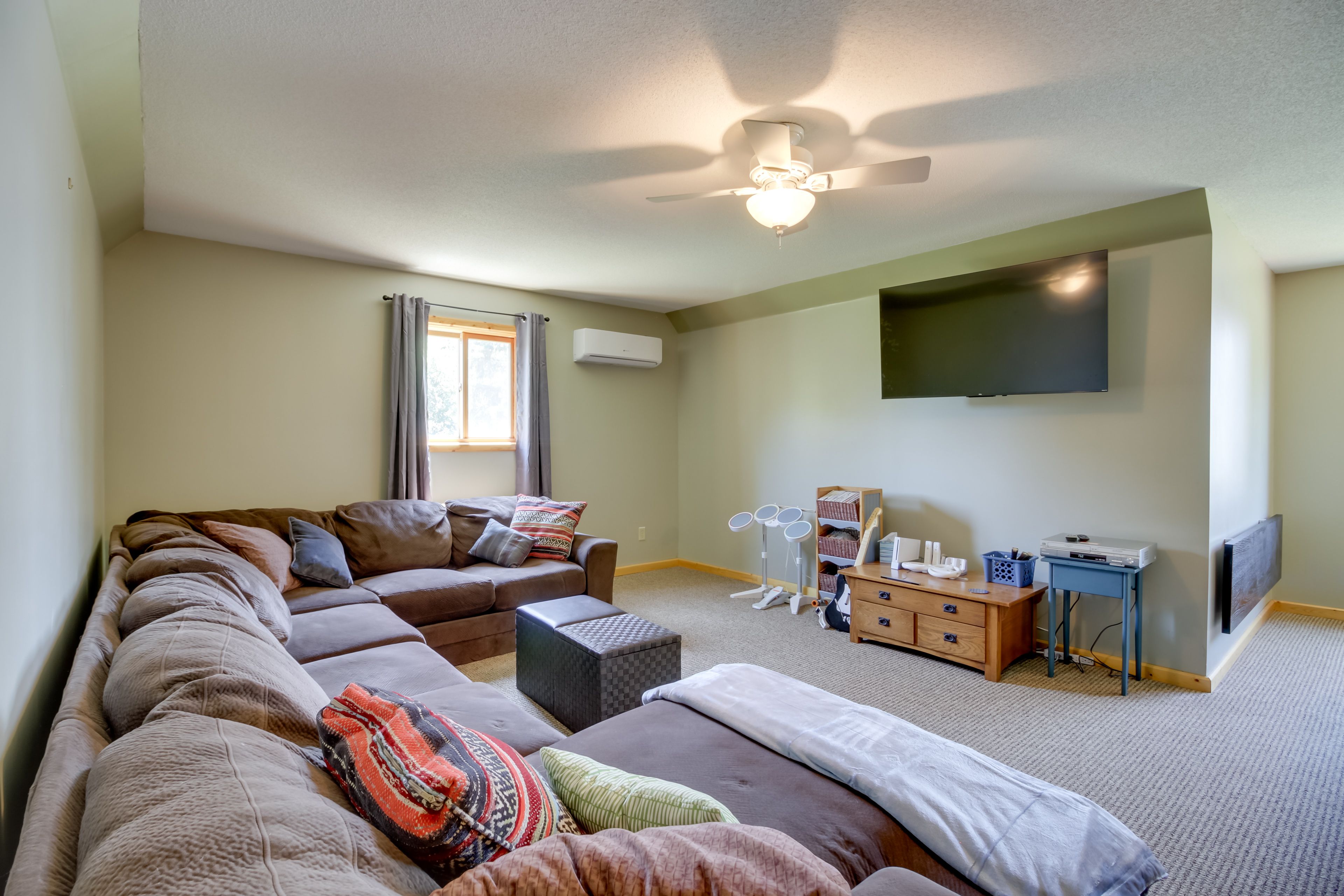 Bonus Room | Smart TV | Wii | Board Games | Books