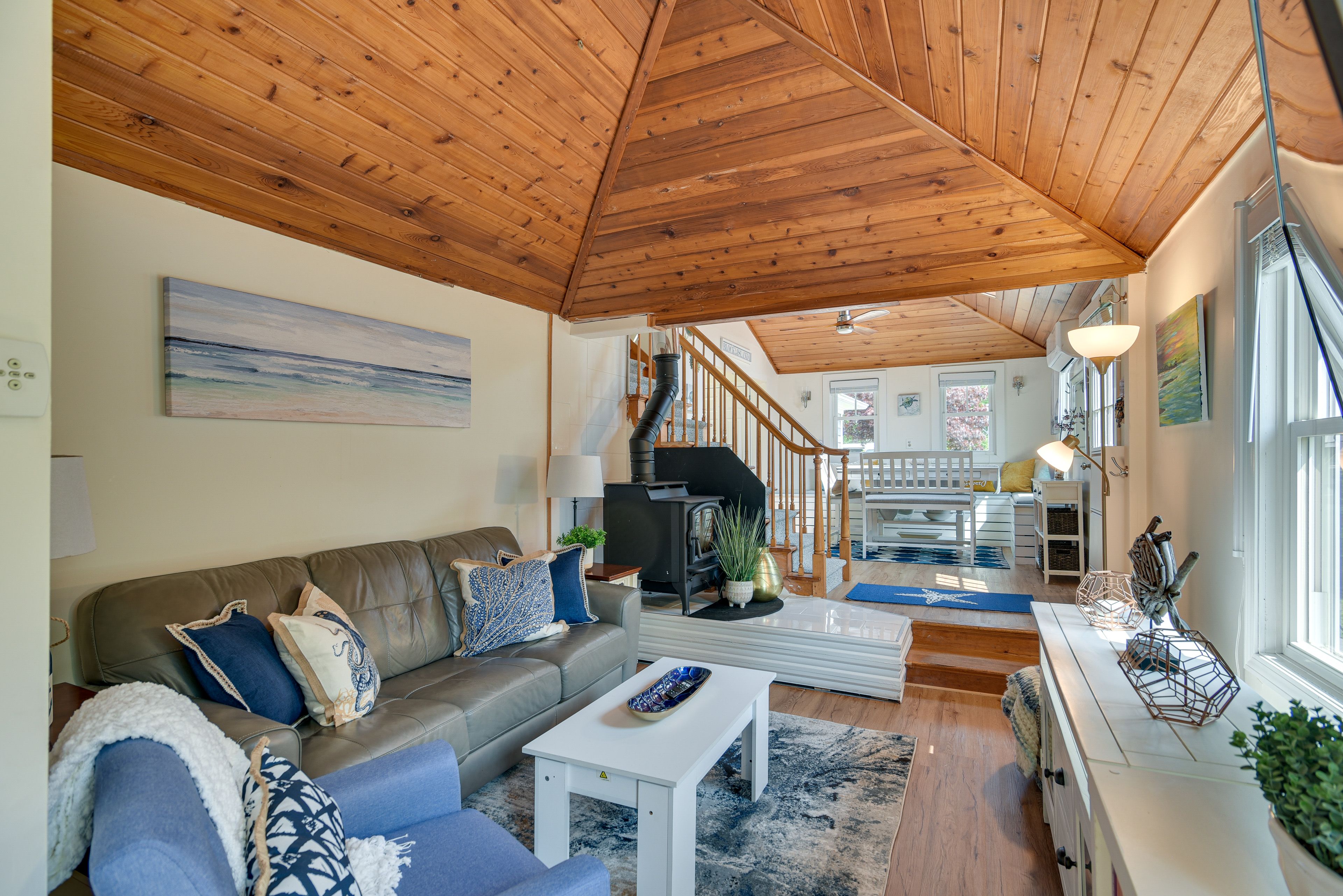 Living Room | Smart TV