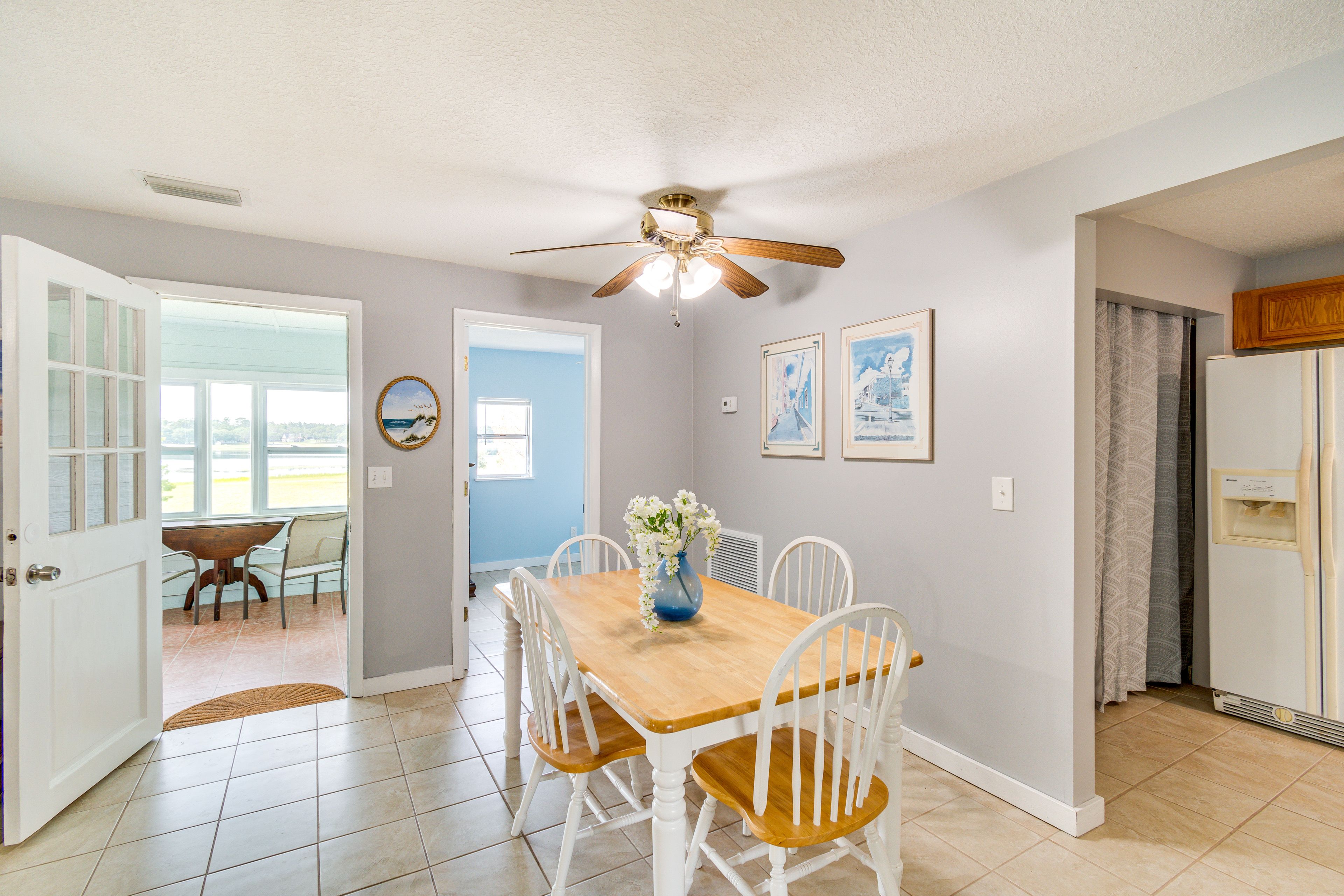 Dining Room | Well-Equipped Kitchen | Cooking Basics