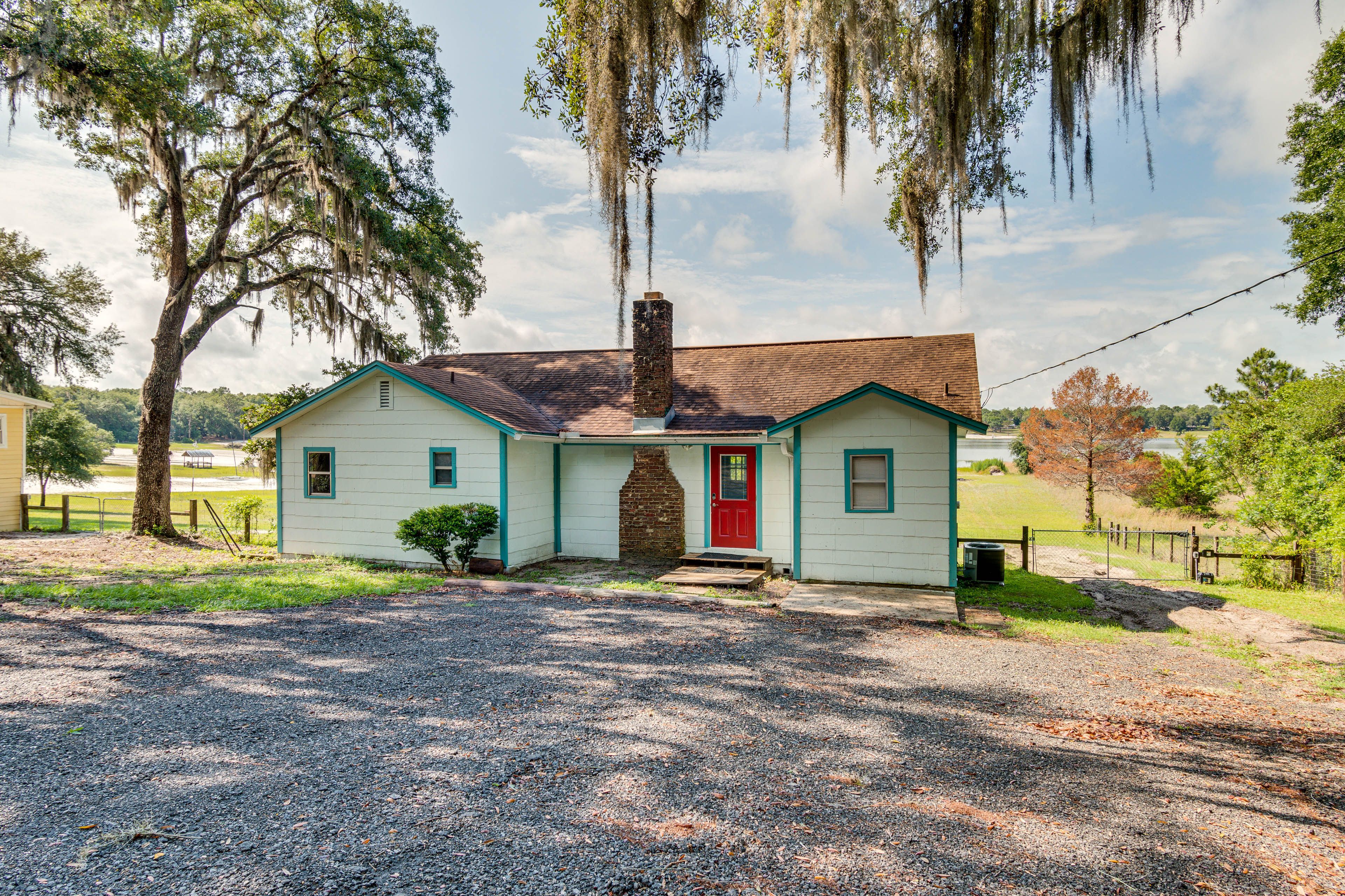 Keystone Heights Vacation Rental | 3BR | 2BA | Stairs Required to Enter