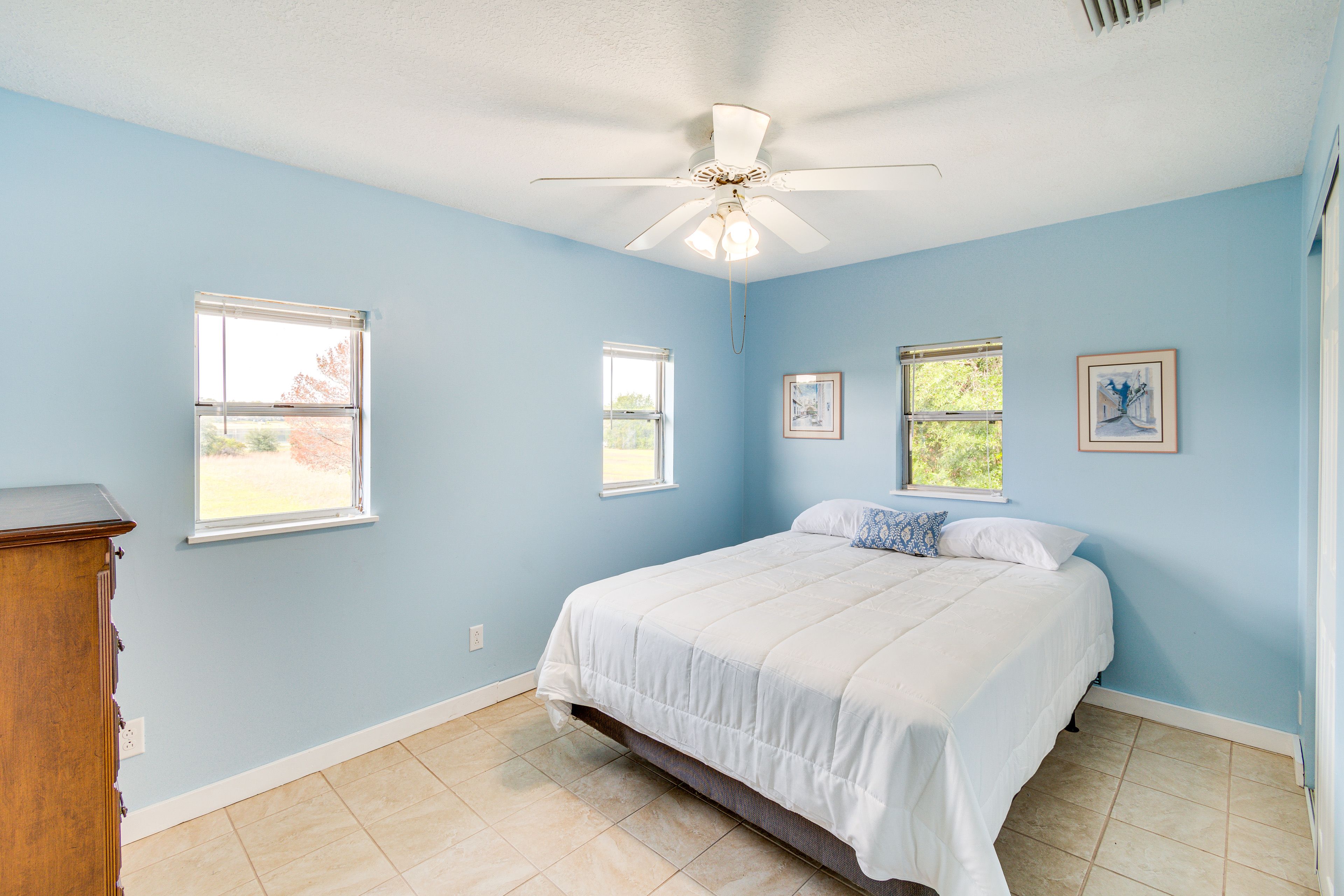 Bedroom 2 | Queen Bed | Ceiling Fans