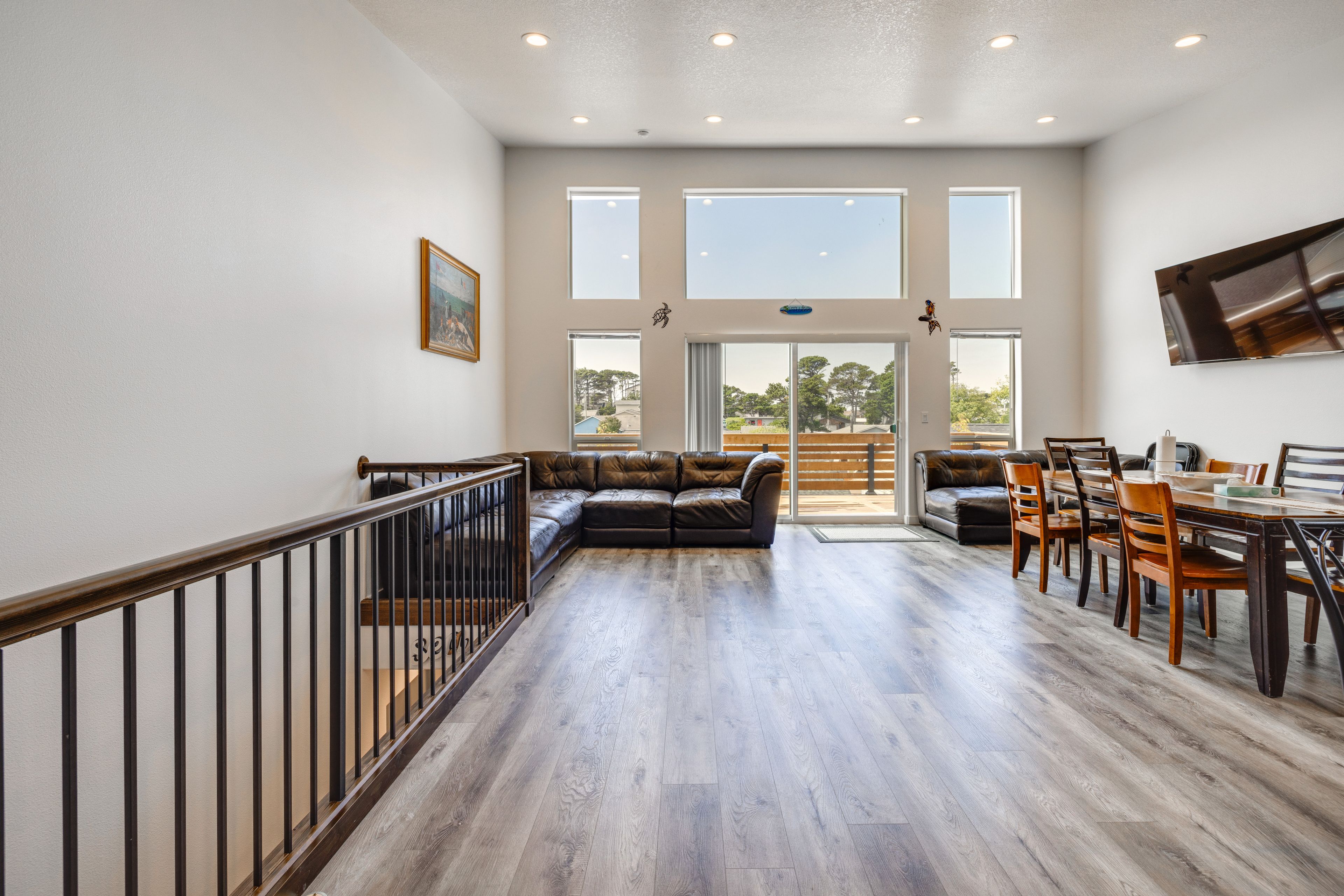 Living Room | Free WiFi