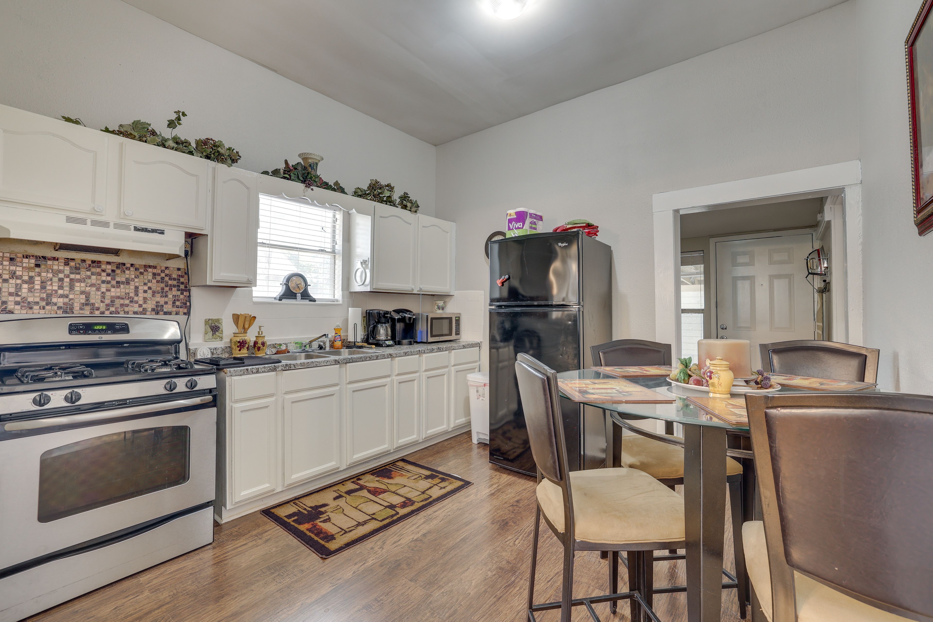Kitchen | Cooking Basics | Keurig & Drip Coffee Makers
