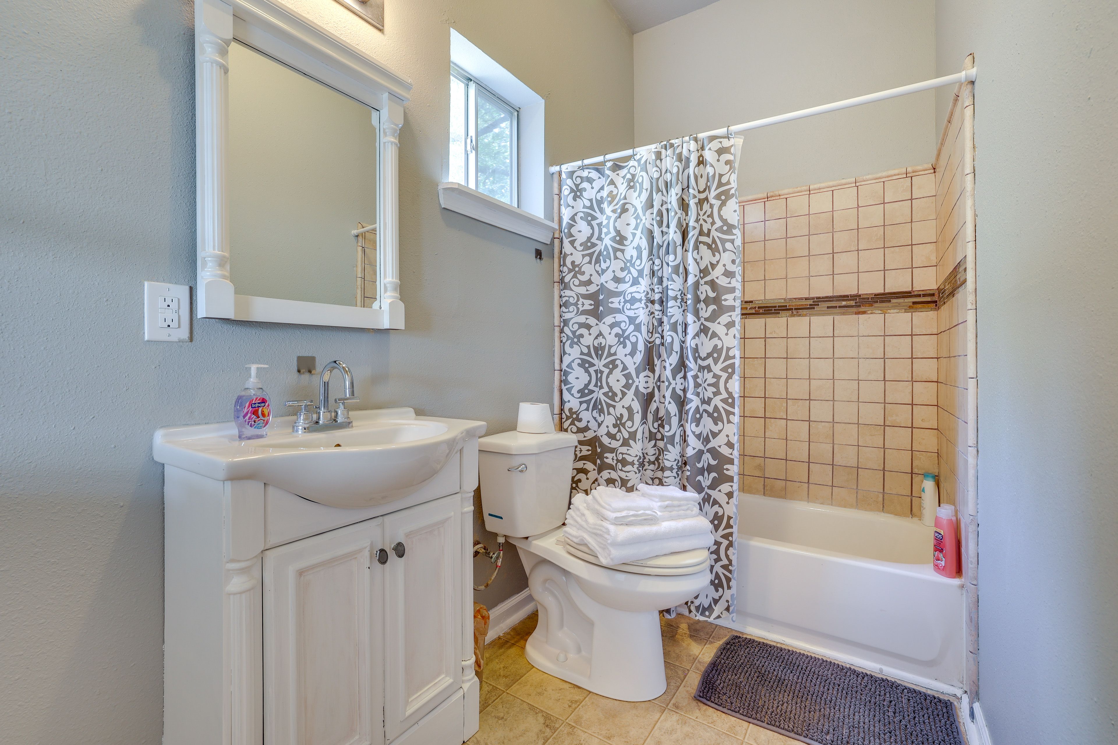 En-Suite Bathroom