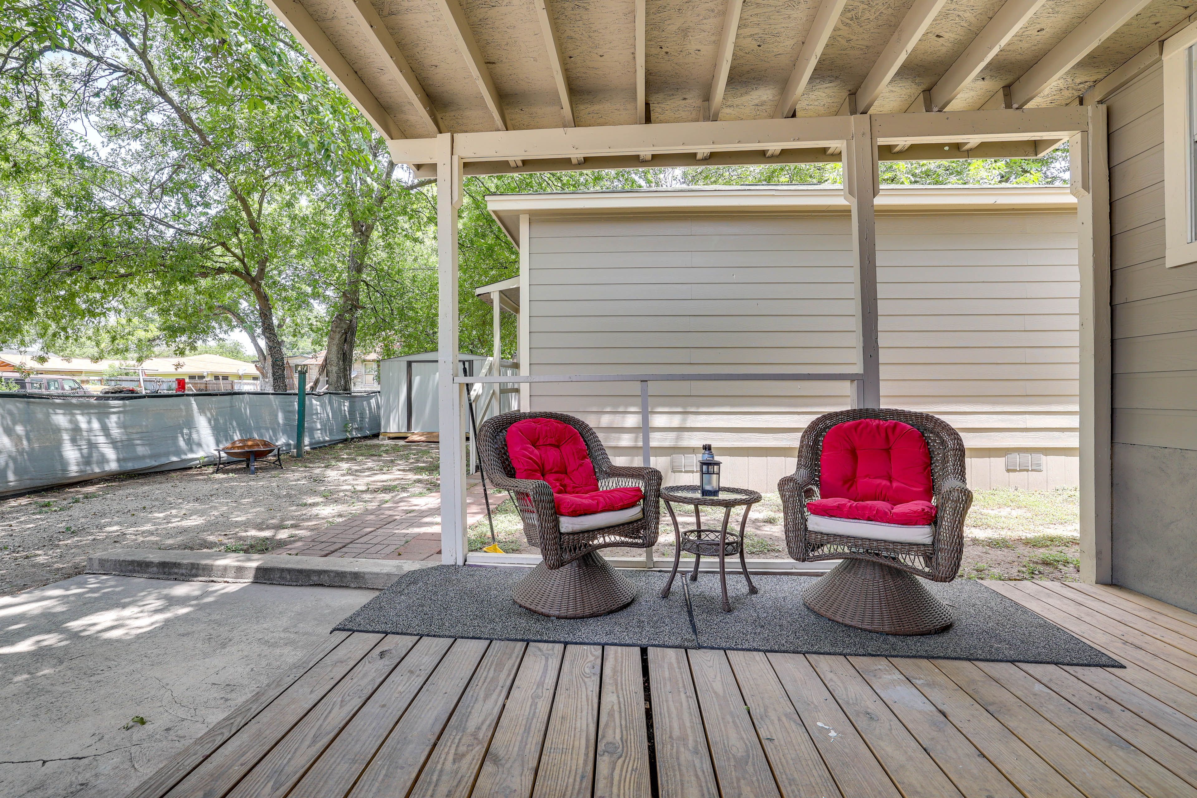 Shared Backyard | Patio | Pet Friendly w/ Fee | Tenant & Dog On-Site