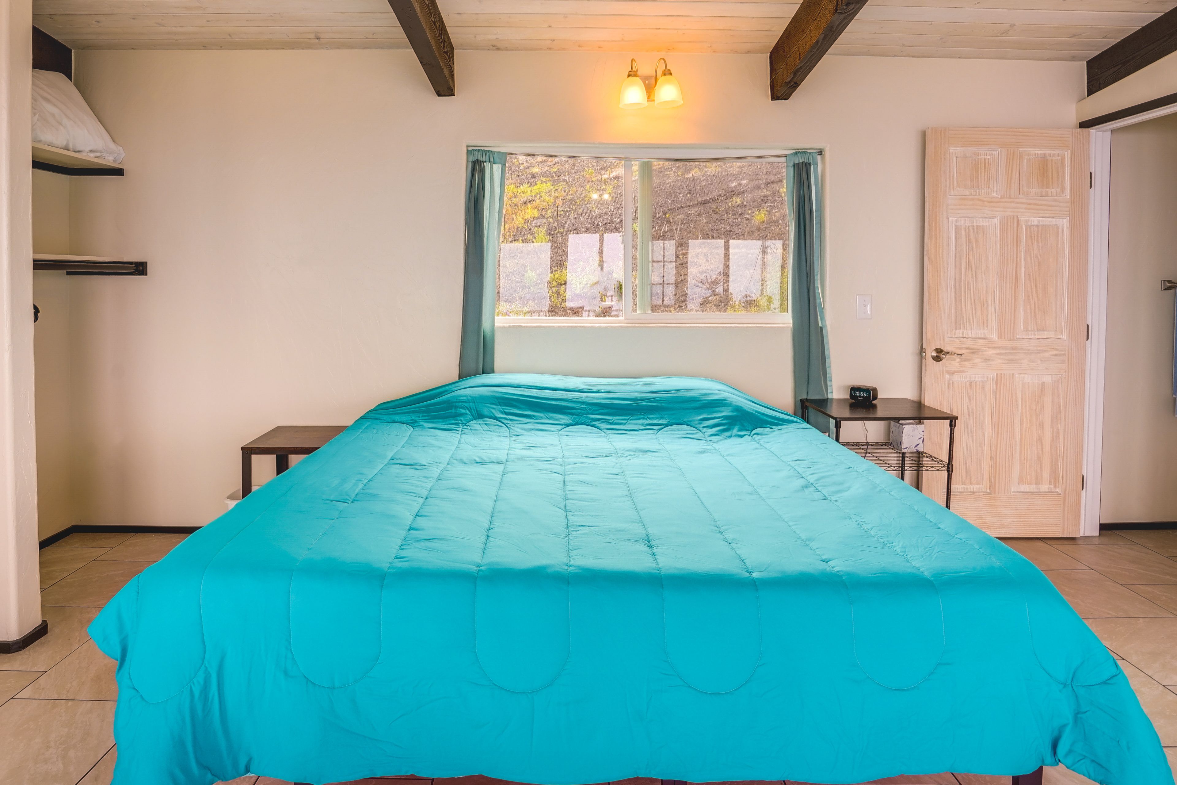 Sleeping Area | King Bed