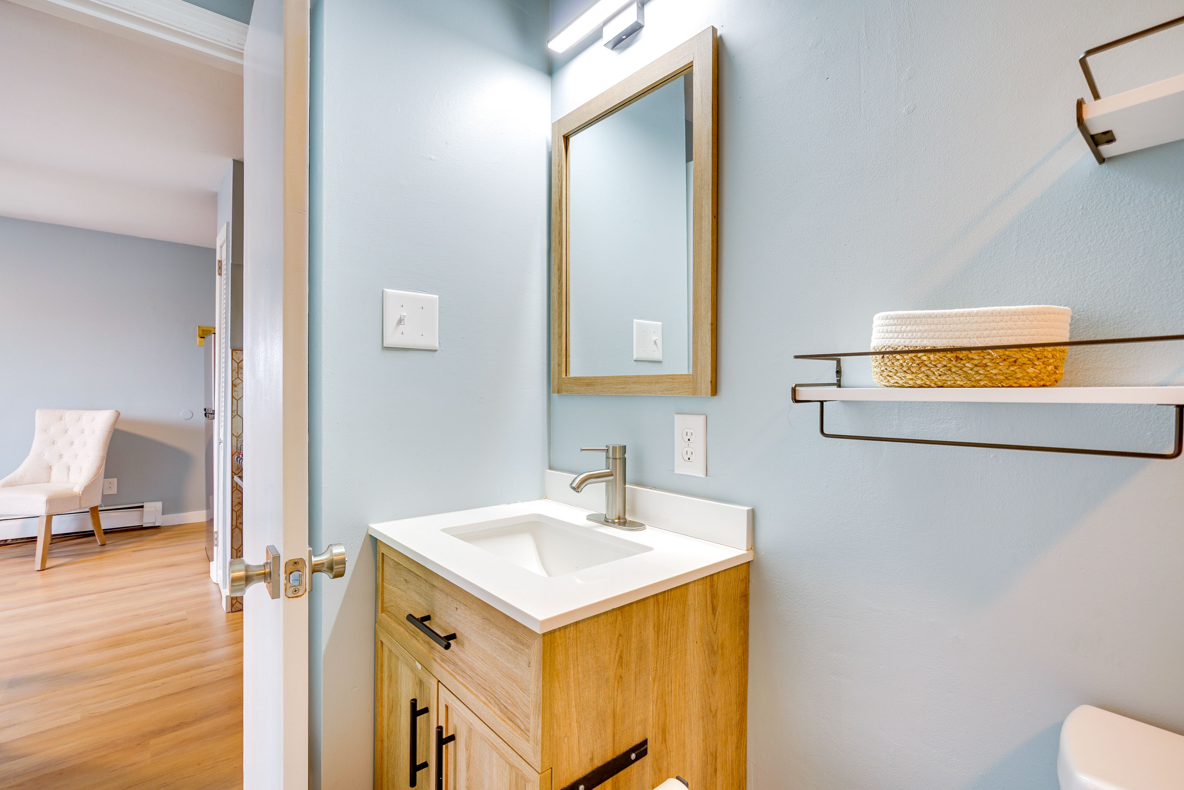 Full Bathroom | Complimentary Toiletries