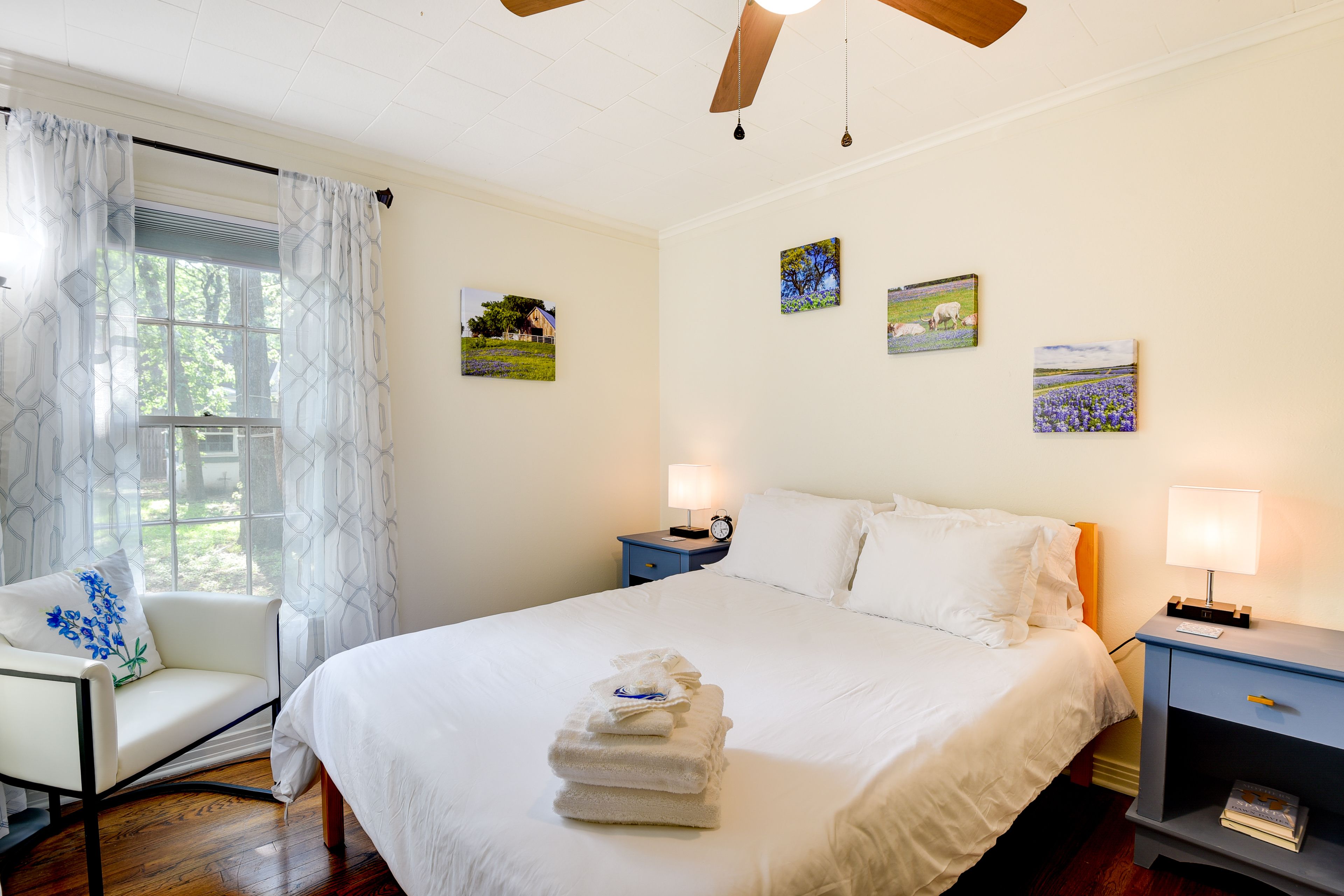Bedroom 2 | Queen Bed