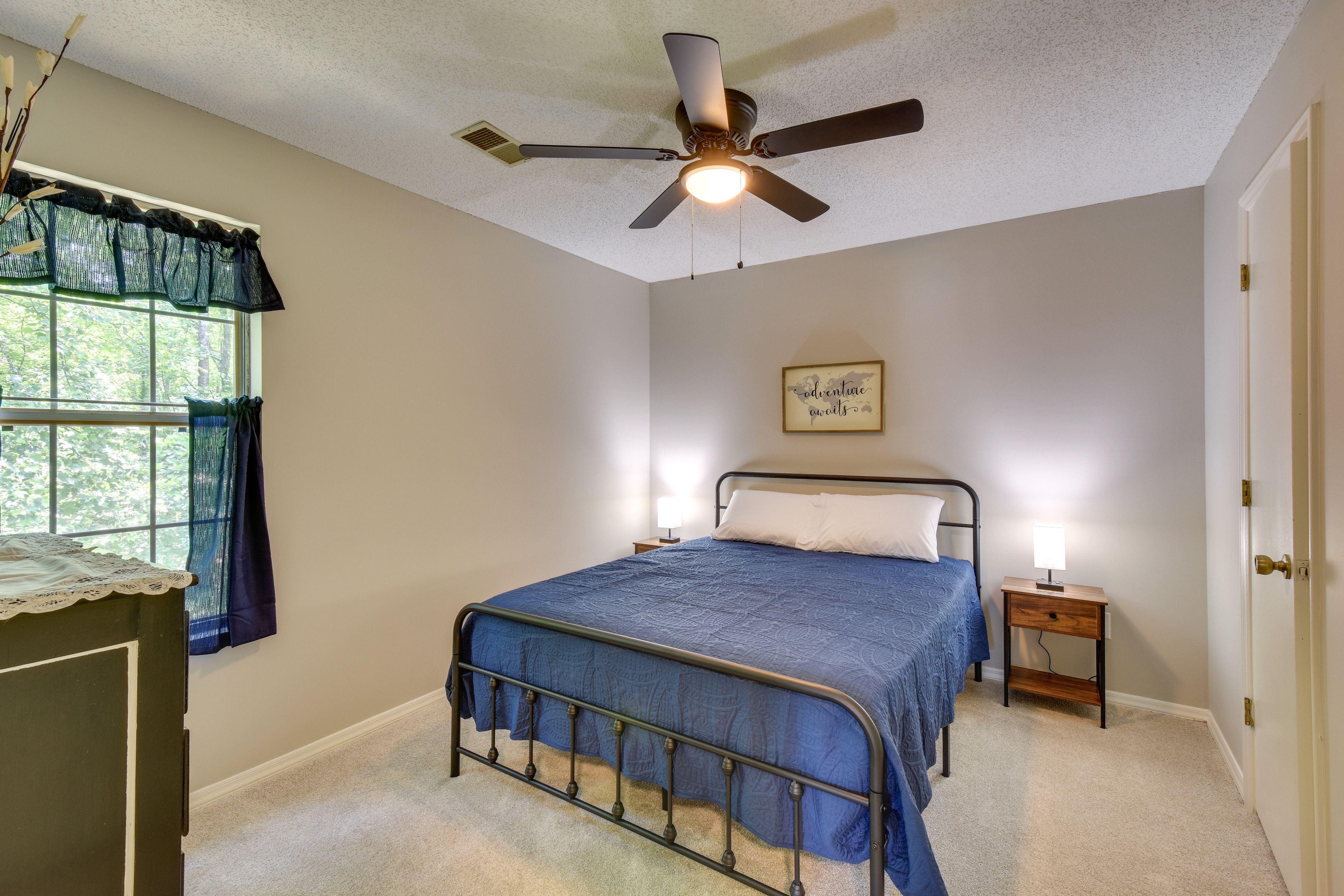 Bedroom 1 | Queen Bed | Linens Provided
