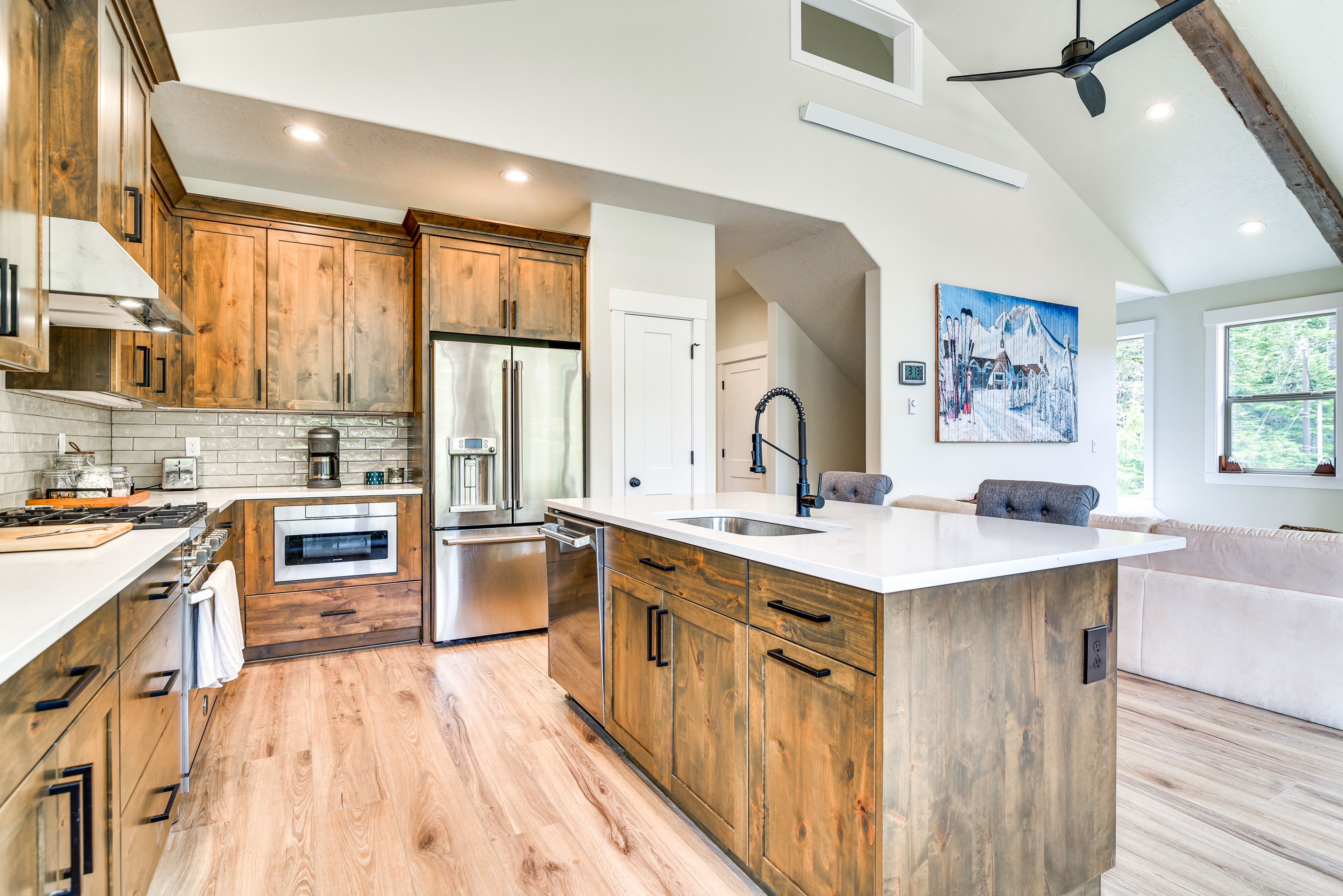 Kitchen | Coffee Maker | Toaster | Microwave