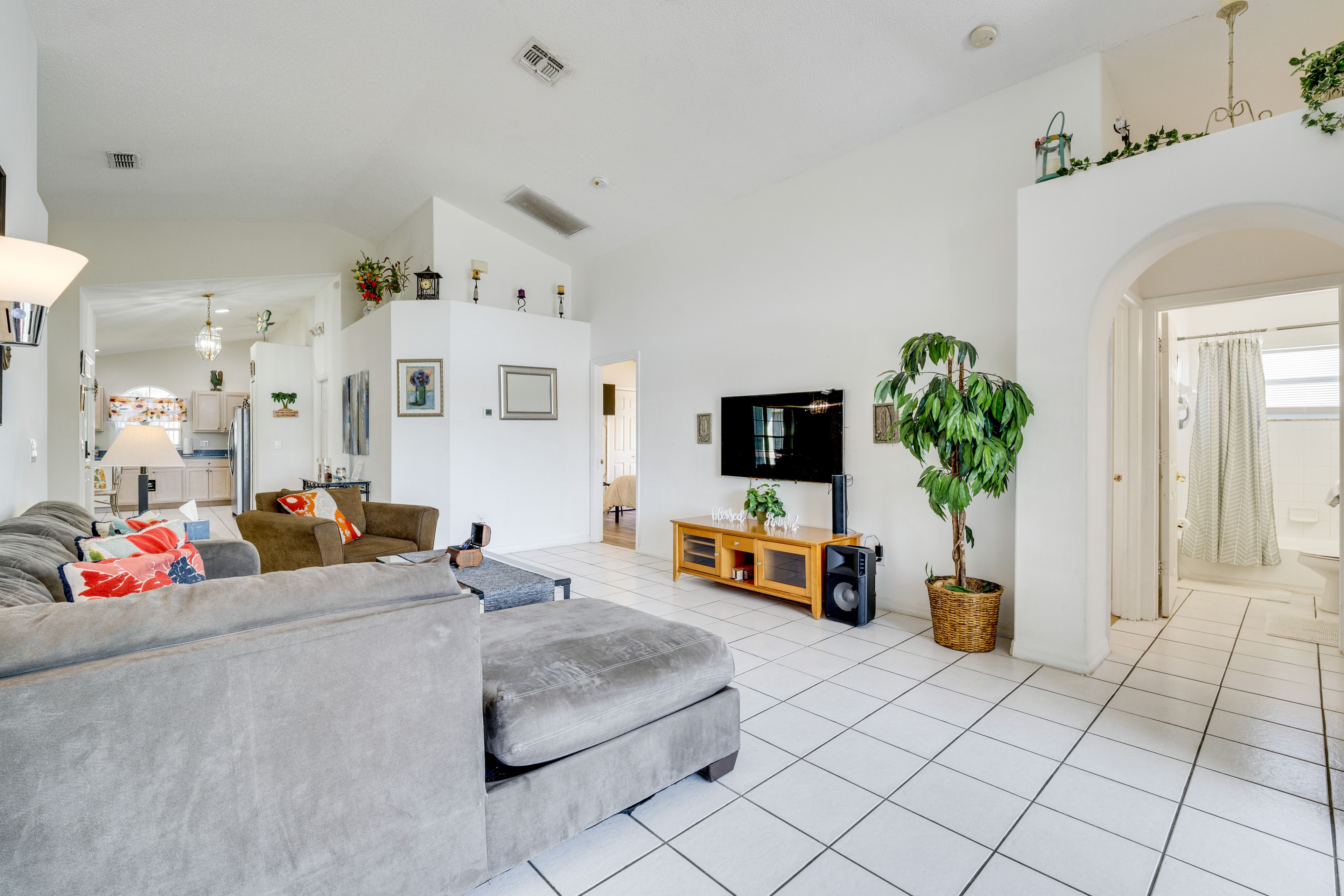 Interior | Single-Story Home | Central Heating & A/C | Free WiFi (1 Gbps)