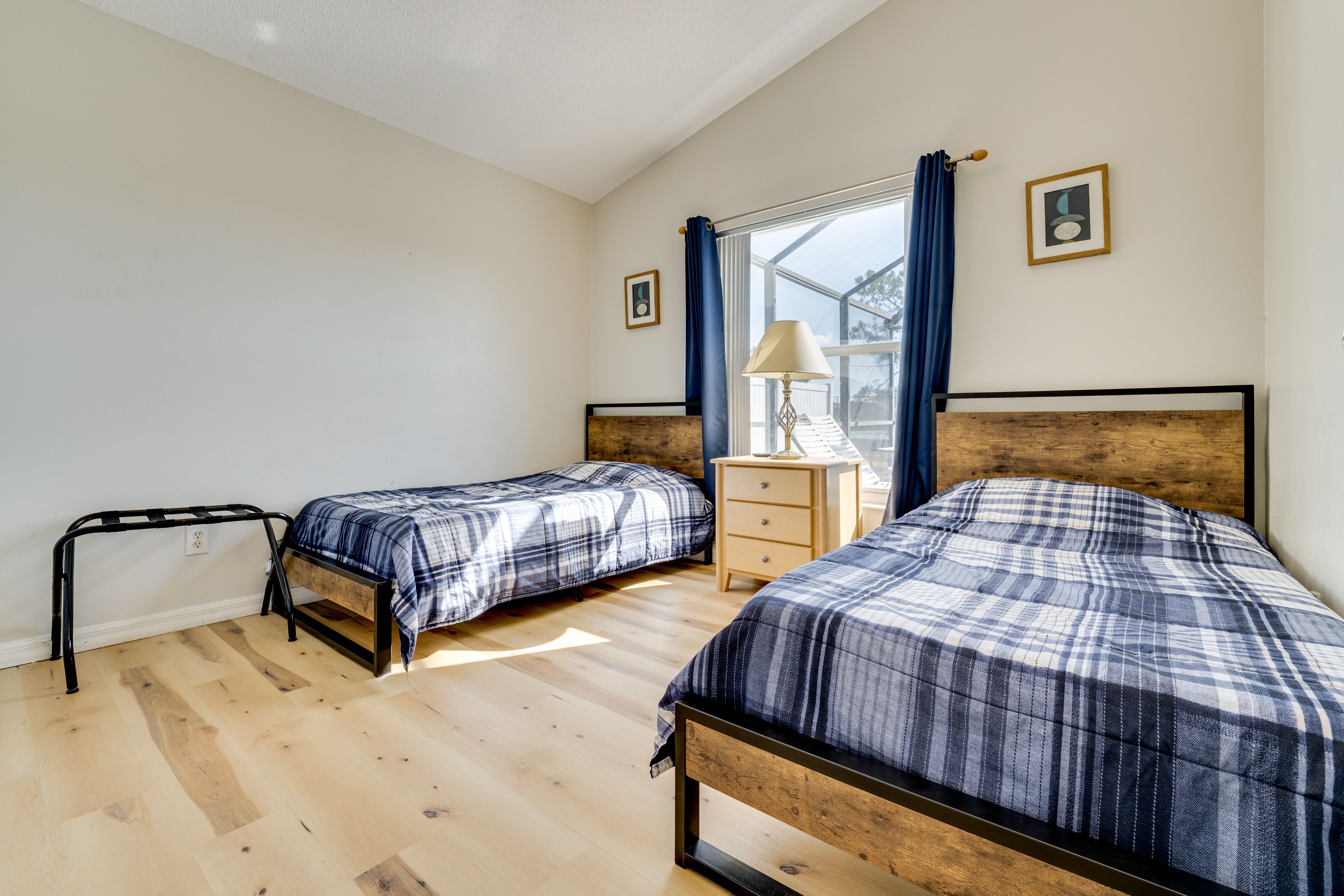 Bedroom 4 | 2 Twin Beds