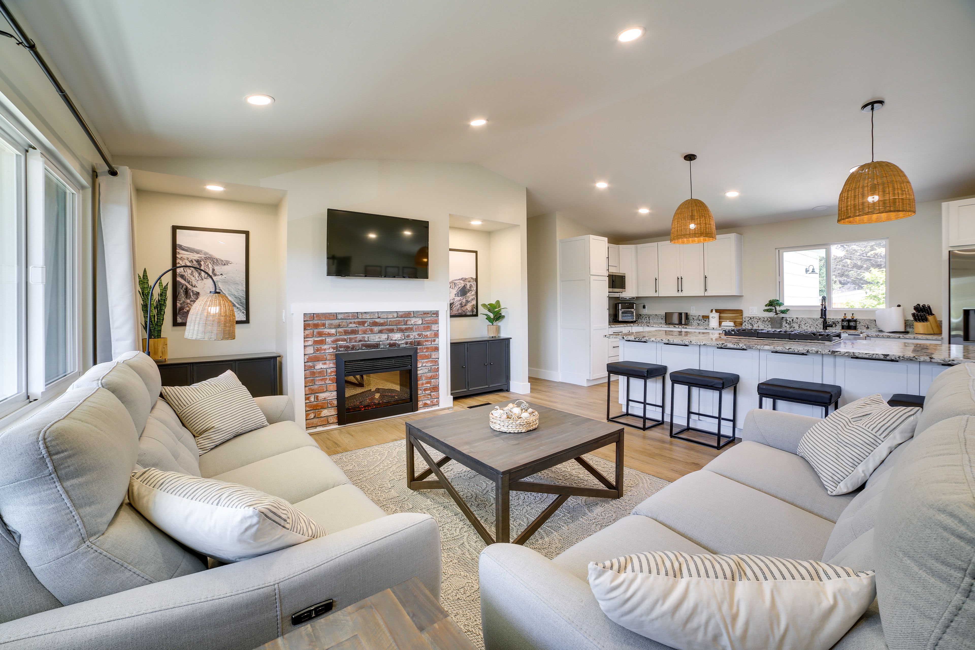 Del Rey Oaks Vacation Rental | 4BR | 2BA | 1 Step to Enter | 1,493 Sq Ft