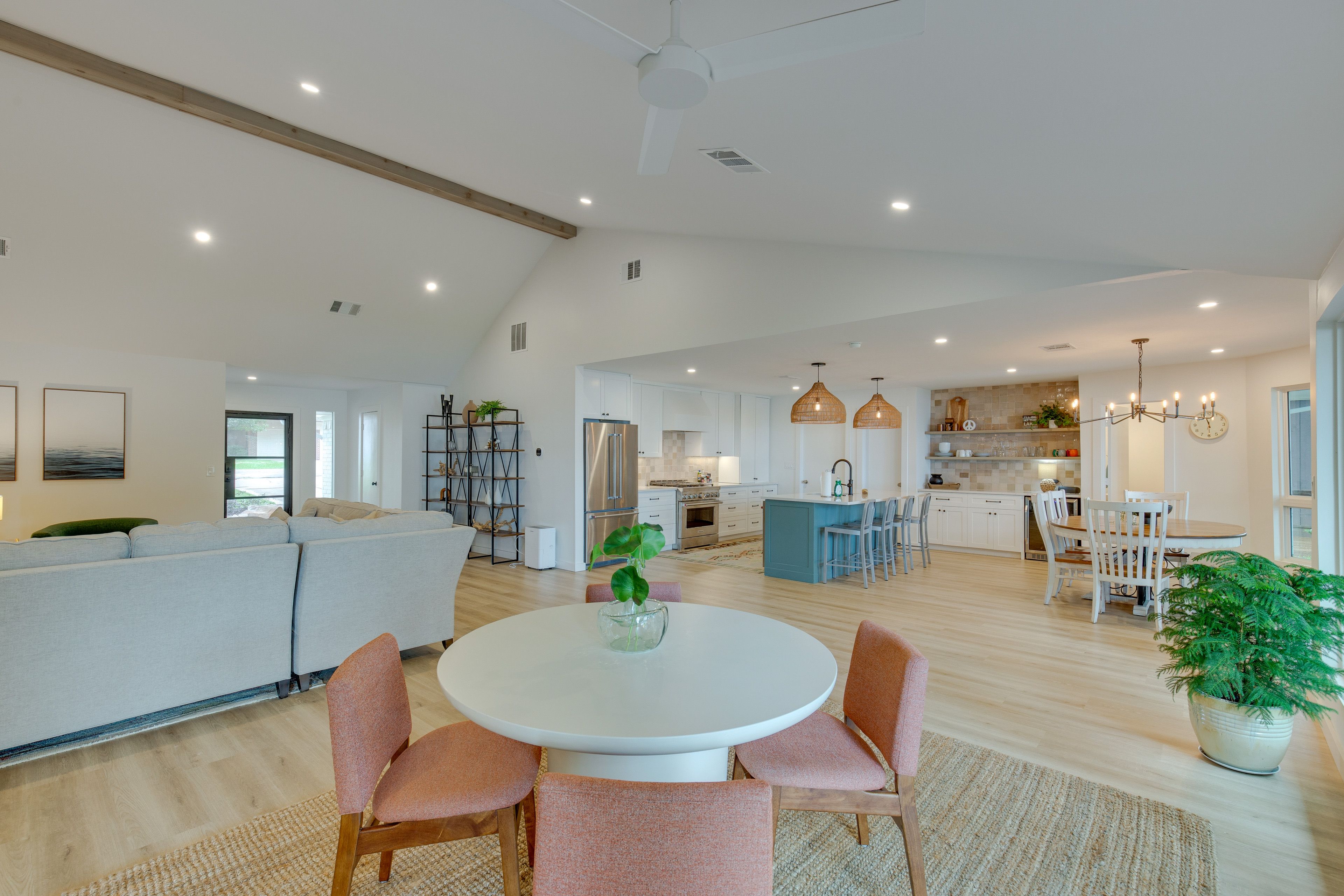 Dining Area | Dishware & Flatware