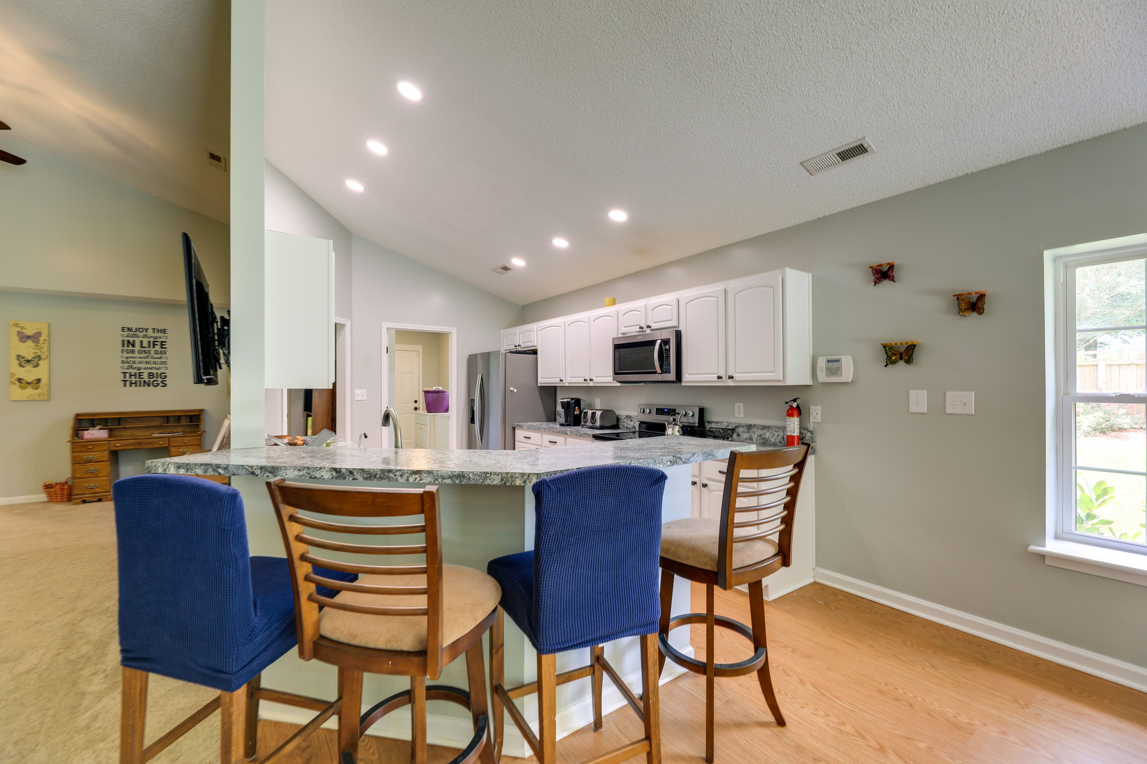 Kitchen | Cooking Basics | Breakfast Bar