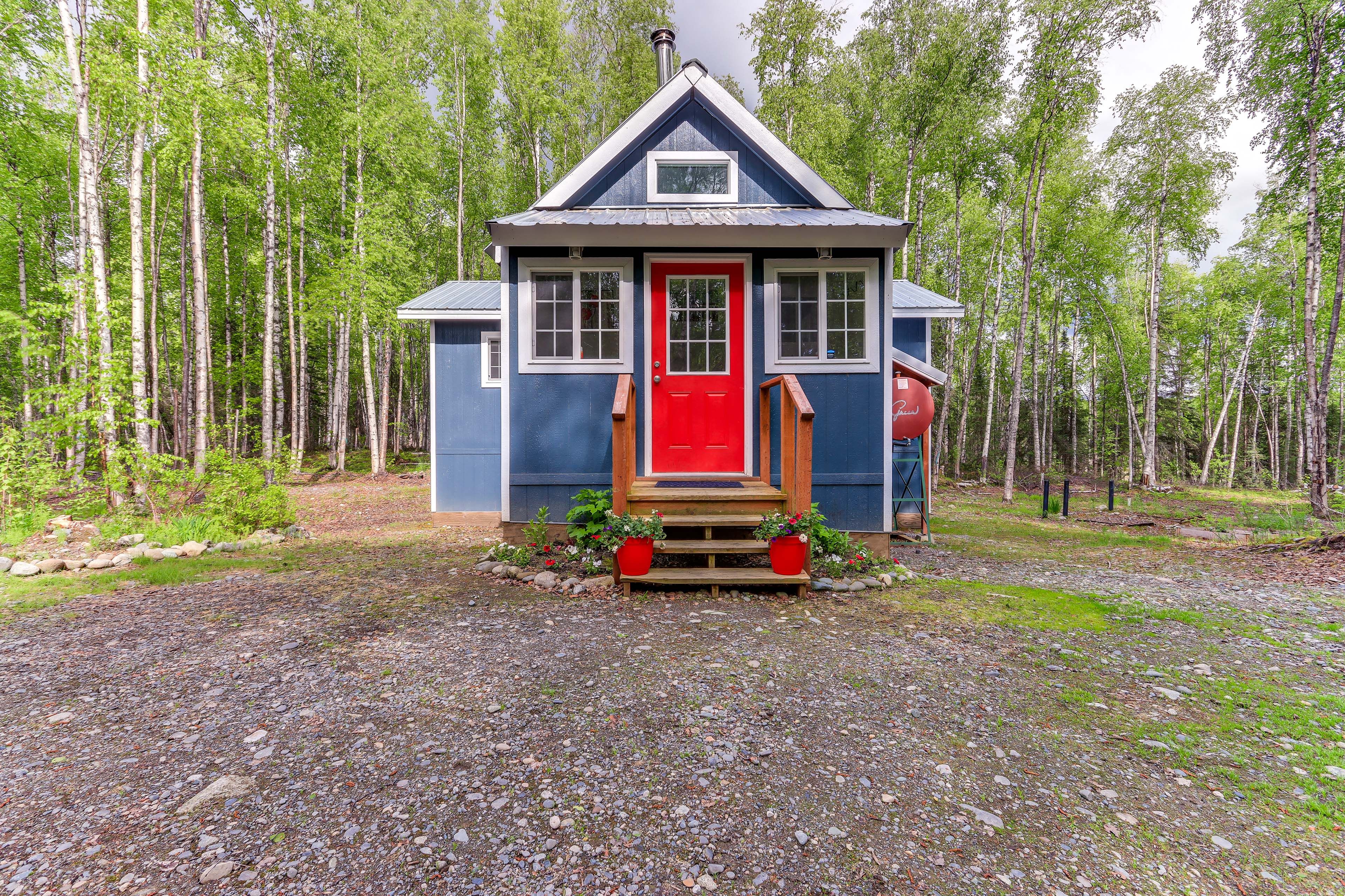 Talkeetna Vacation Rental | 2BR | 1BA | 850 Sq Ft | Stairs Required