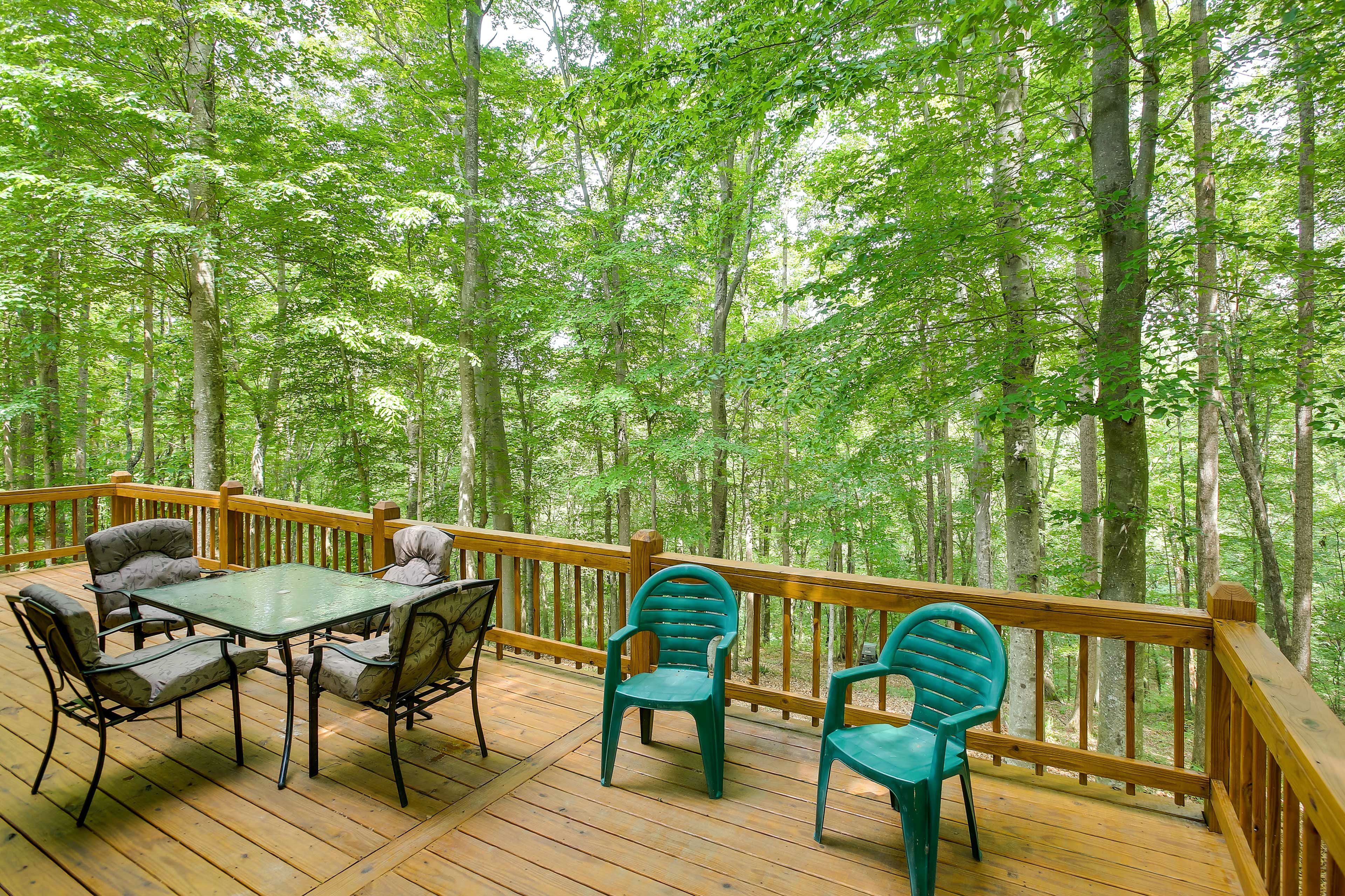 Byrdstown Vacation Rental | 1BR | 1BA | Stairs Required | 800 Sq Ft