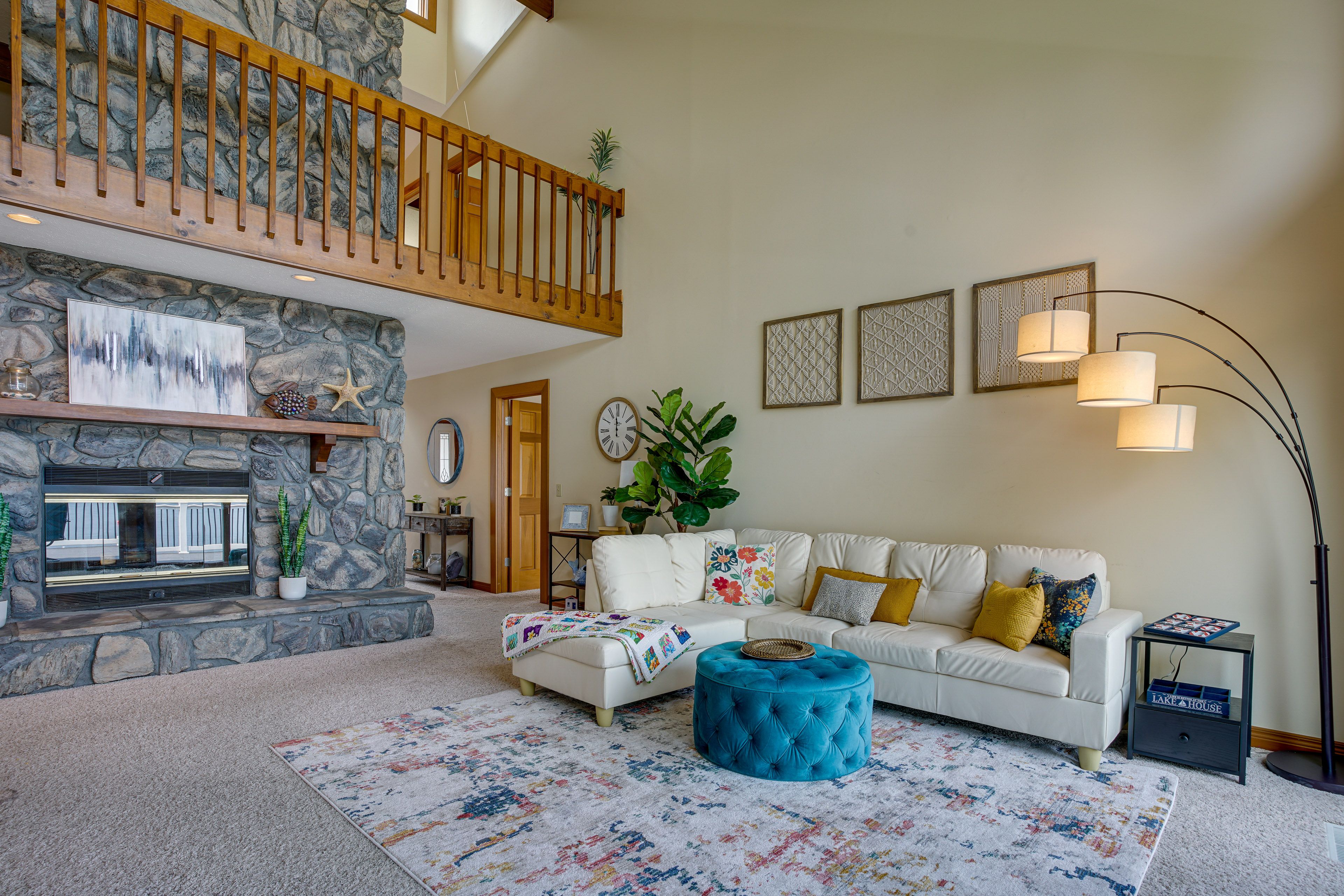 Living Room | Central Air Conditioning | Fireplace