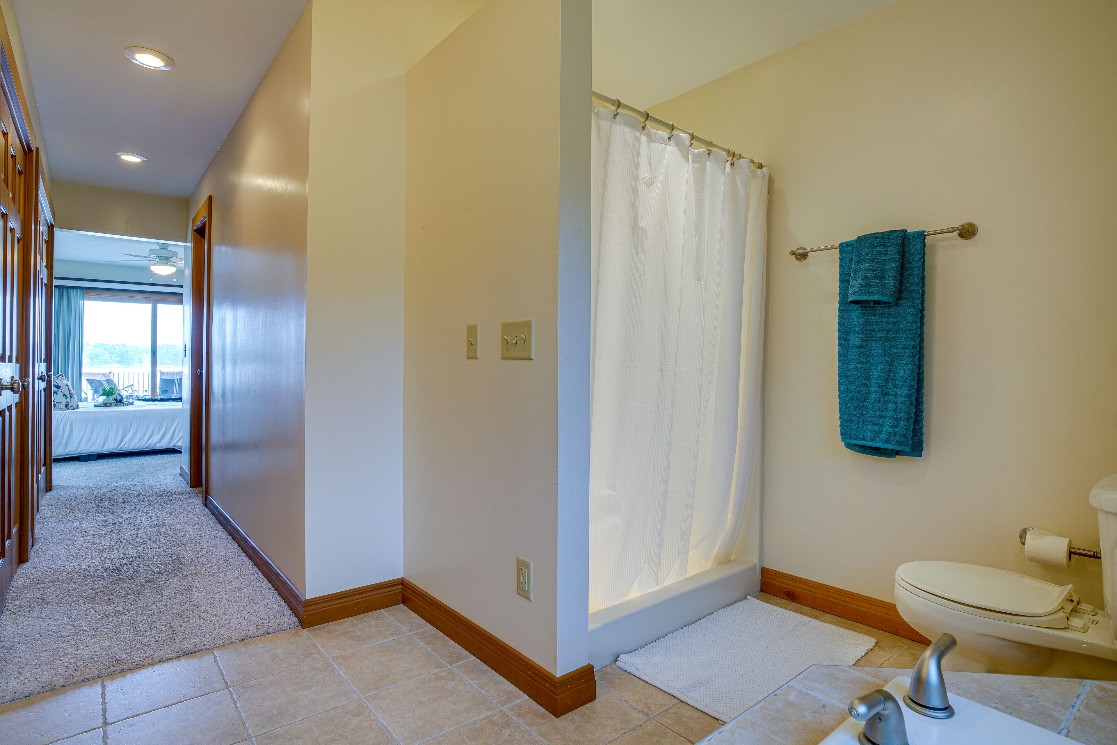 En-Suite Bathroom | Towels Provided