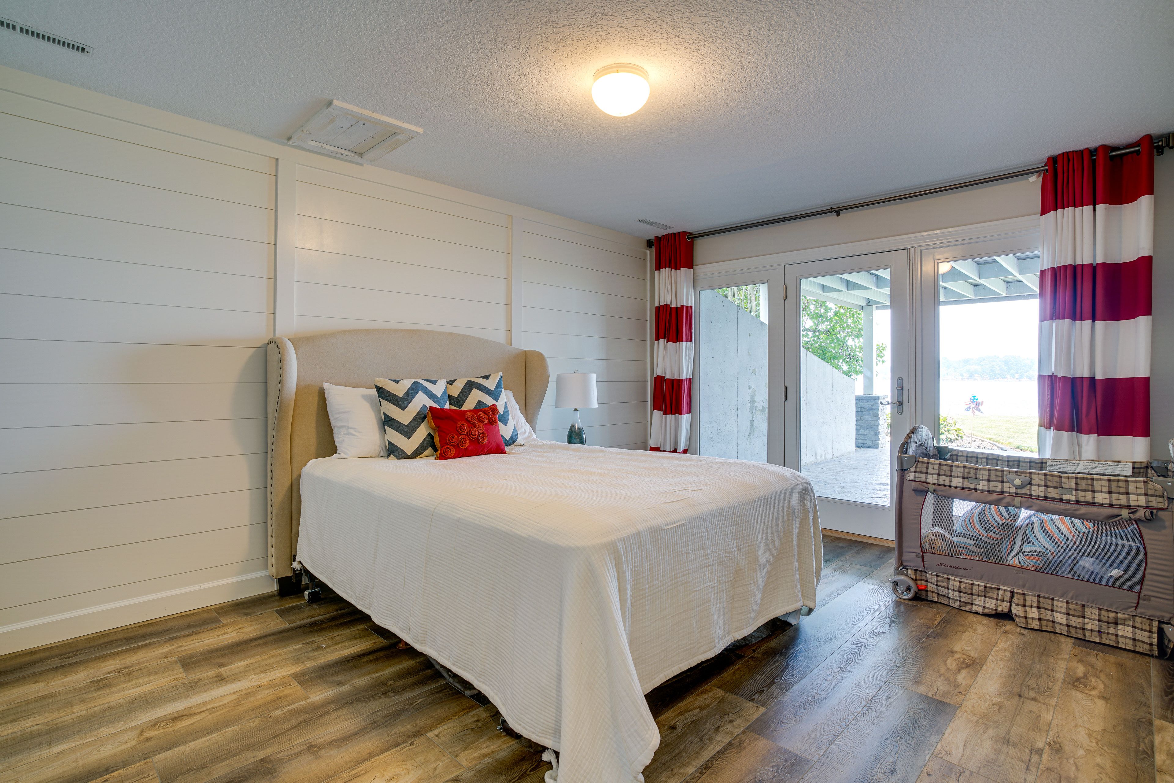 Bedroom 4 | Queen Bed | Pack 'n Play