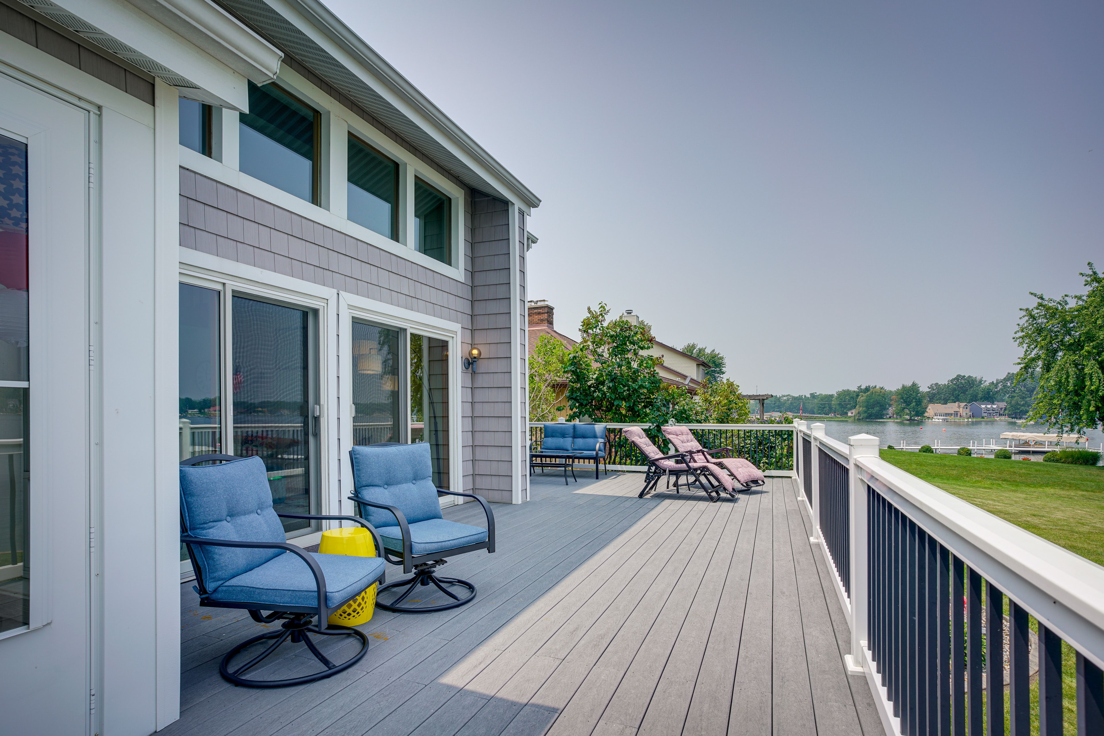 Deck | Outdoor Seating