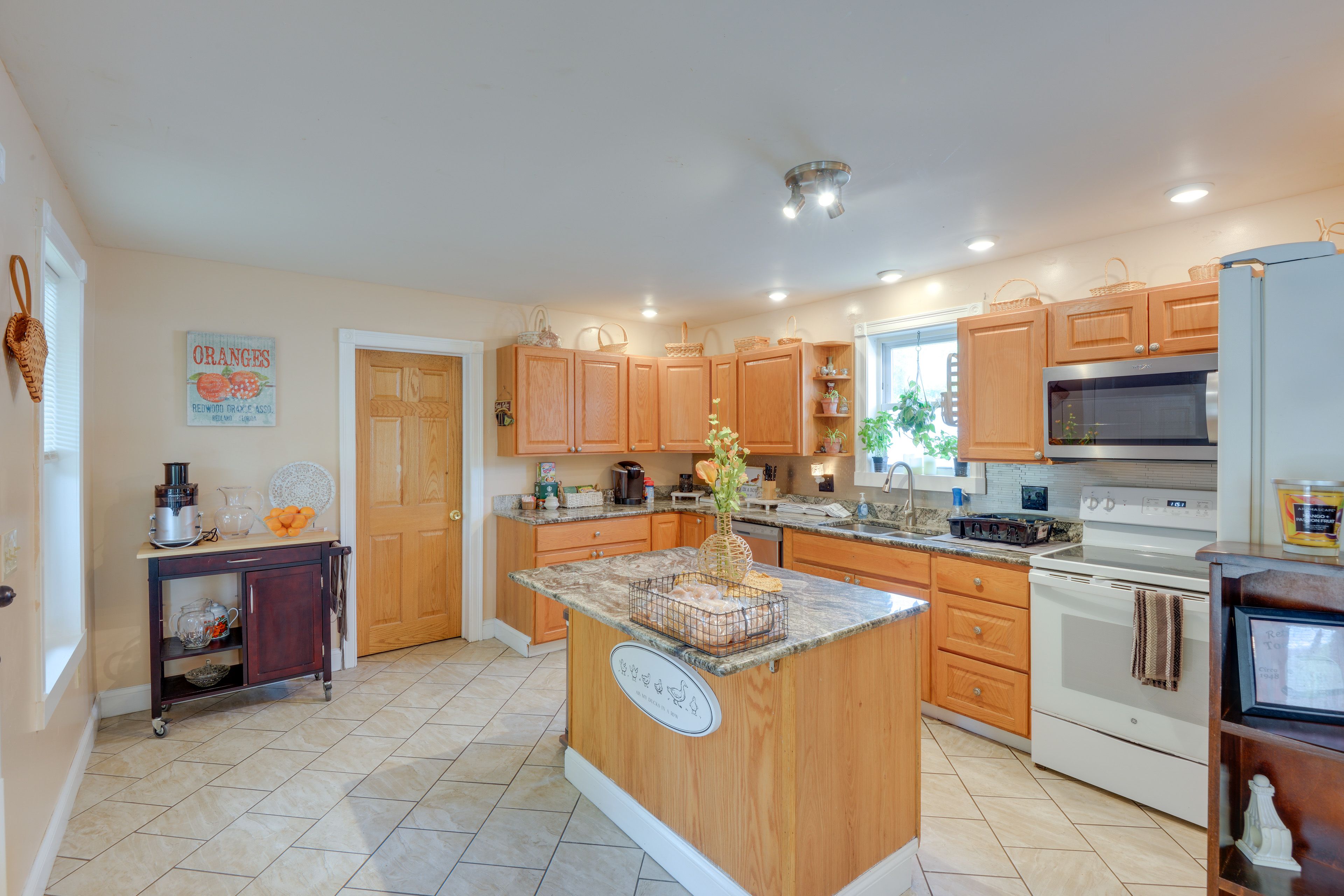 Kitchen | Cooking Basics | Dishware & Flatware | Crockpot | Blender | Toaster