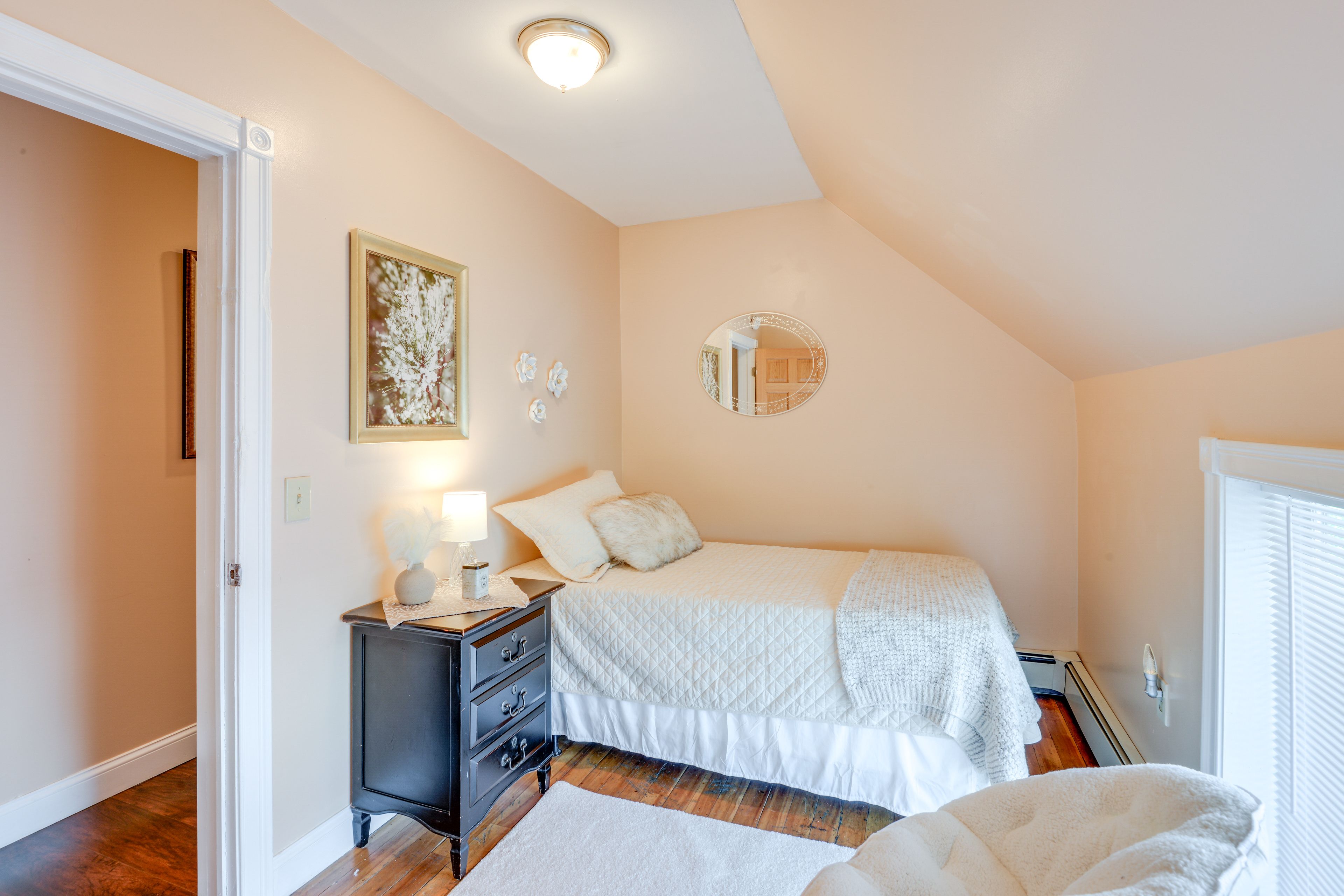 Bedroom 3 | Twin Bed