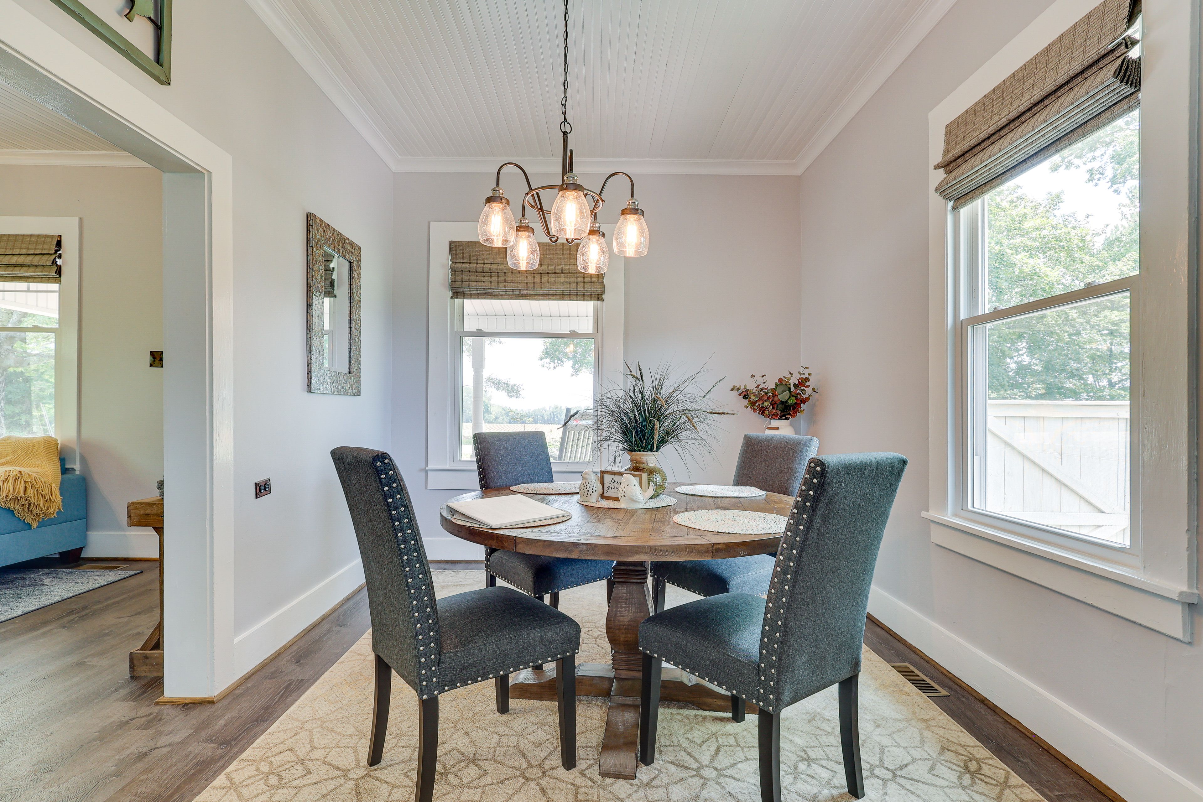 Dining Area | Dining Table | Dishware/Flatware