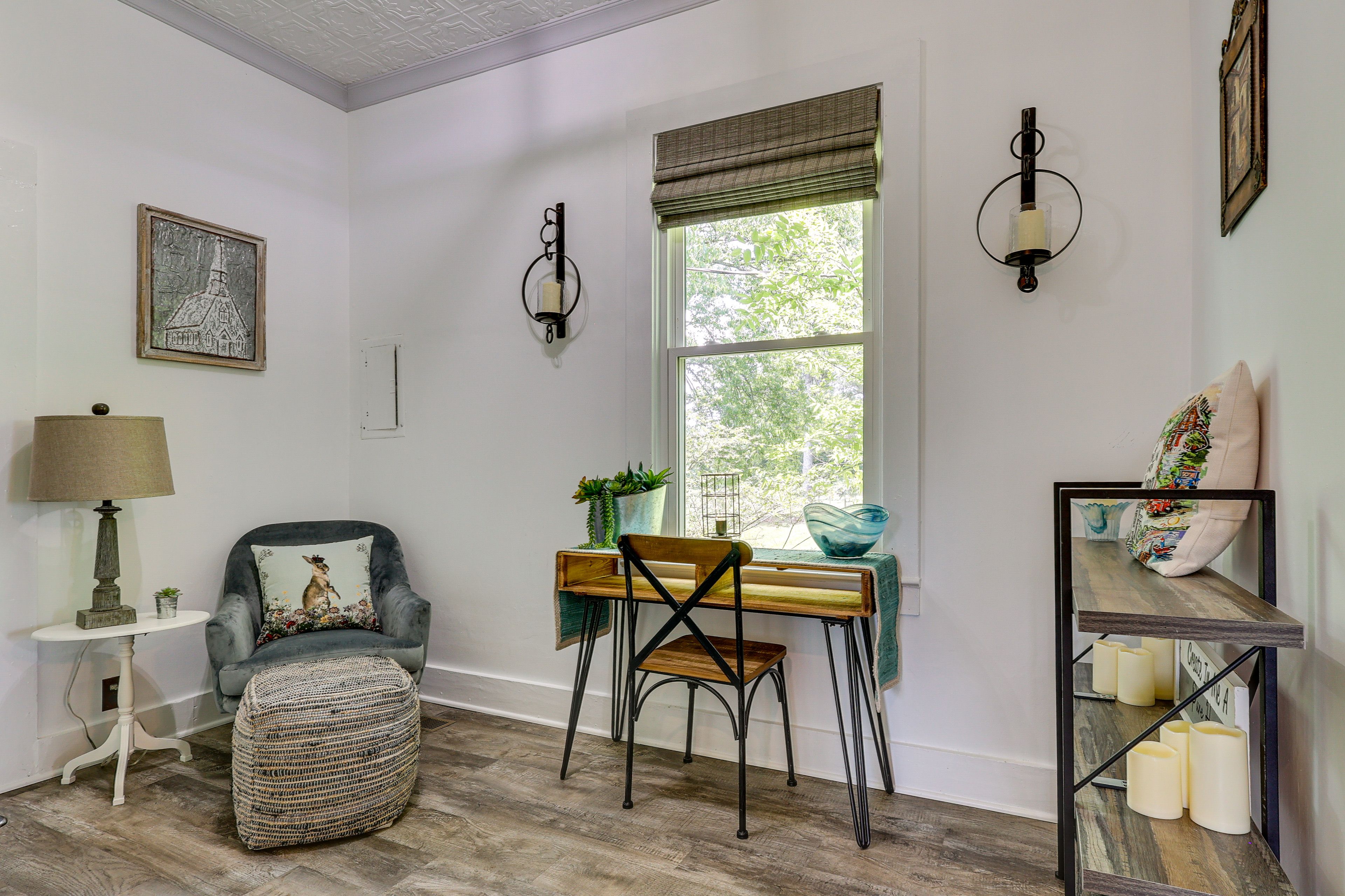 Office Area | Laptop-Friendly Workspace